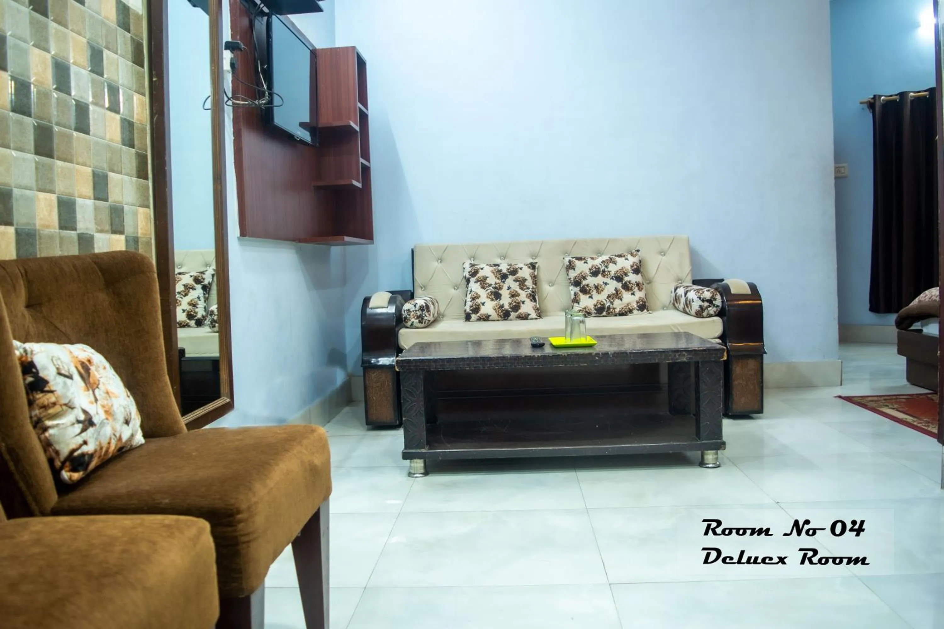 Seating area in Hotel Ganga Basin