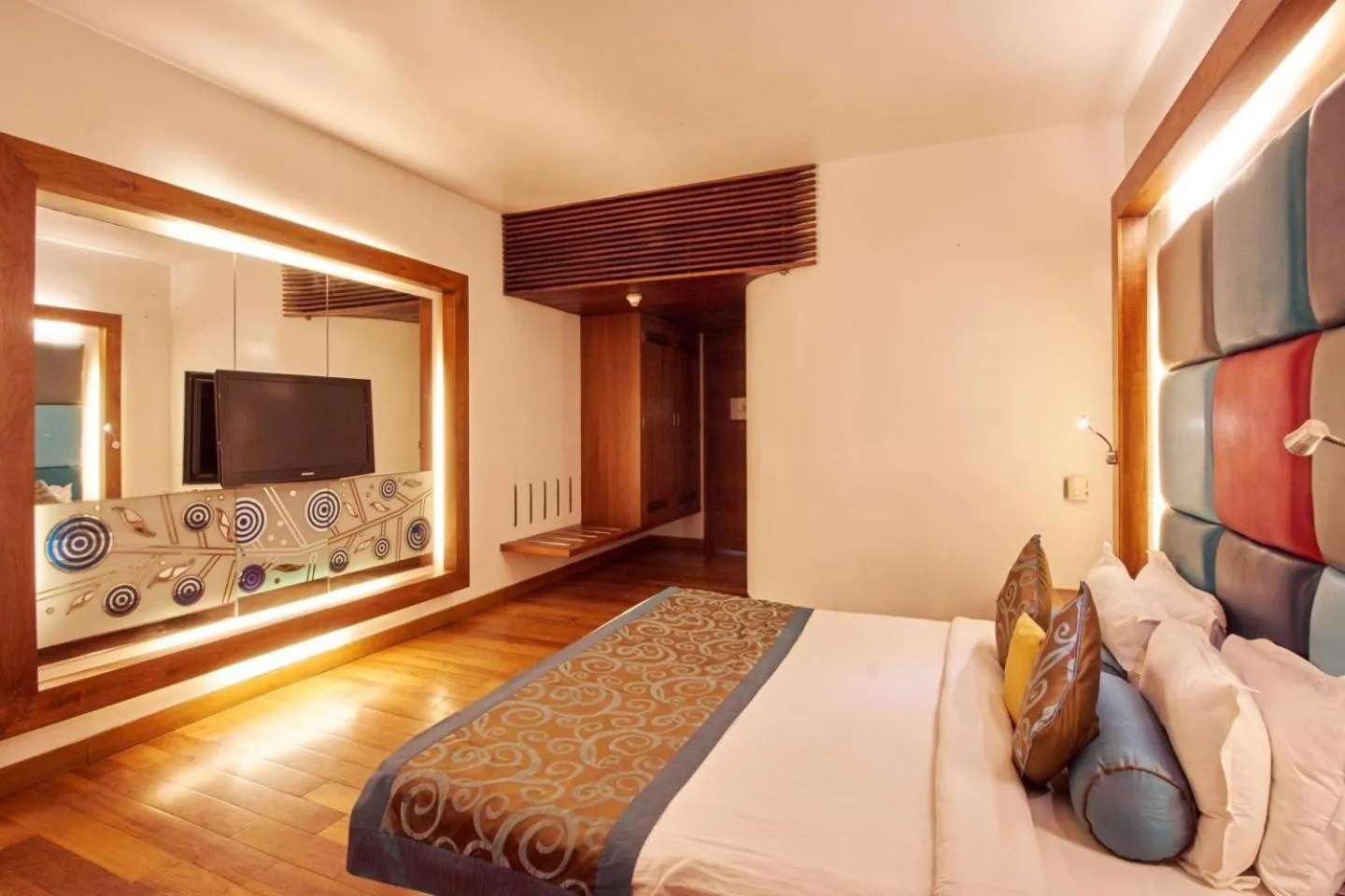 Living room, Bed in The Promenade