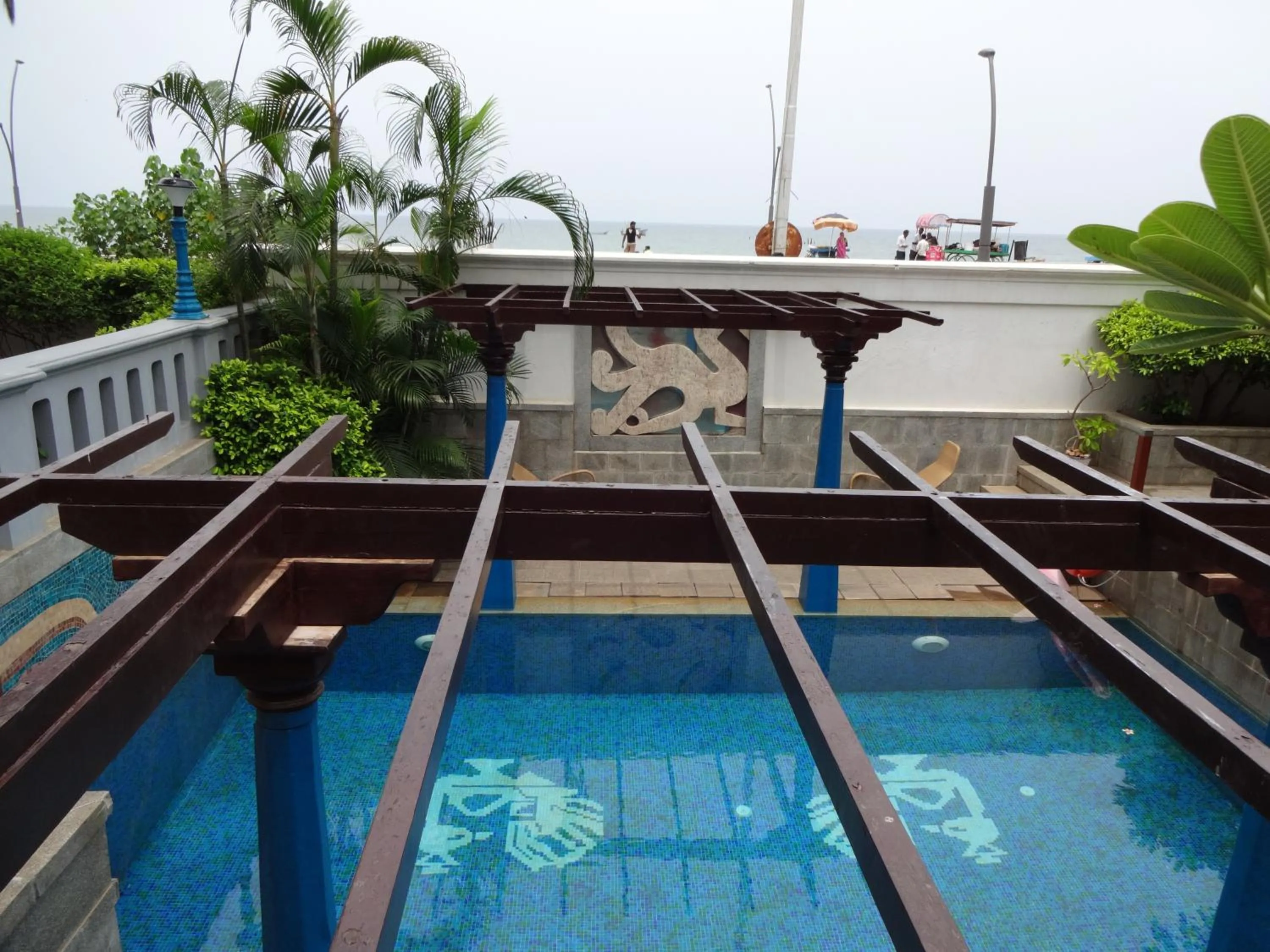Swimming pool in The Promenade