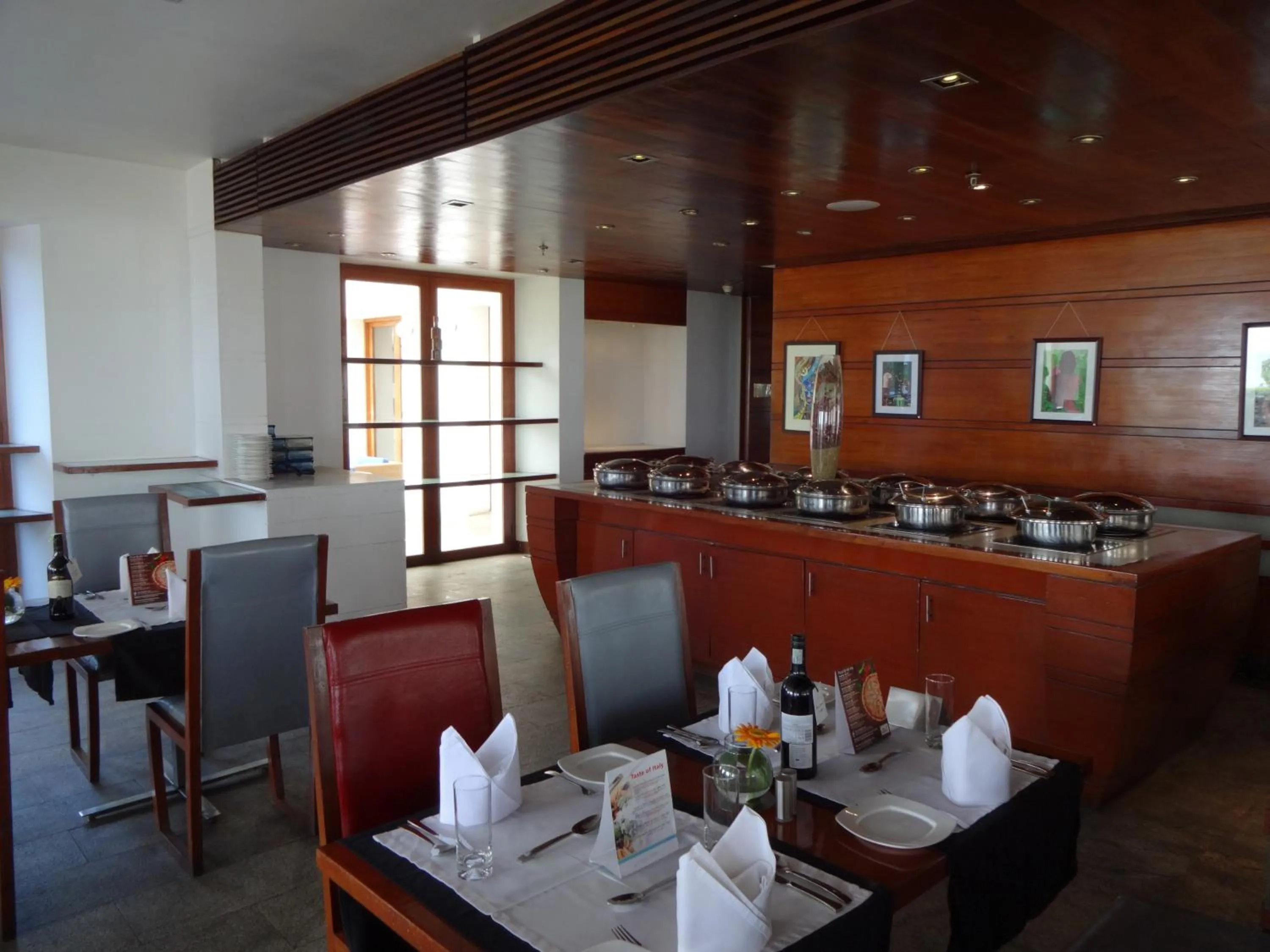 Restaurant/places to eat in The Promenade