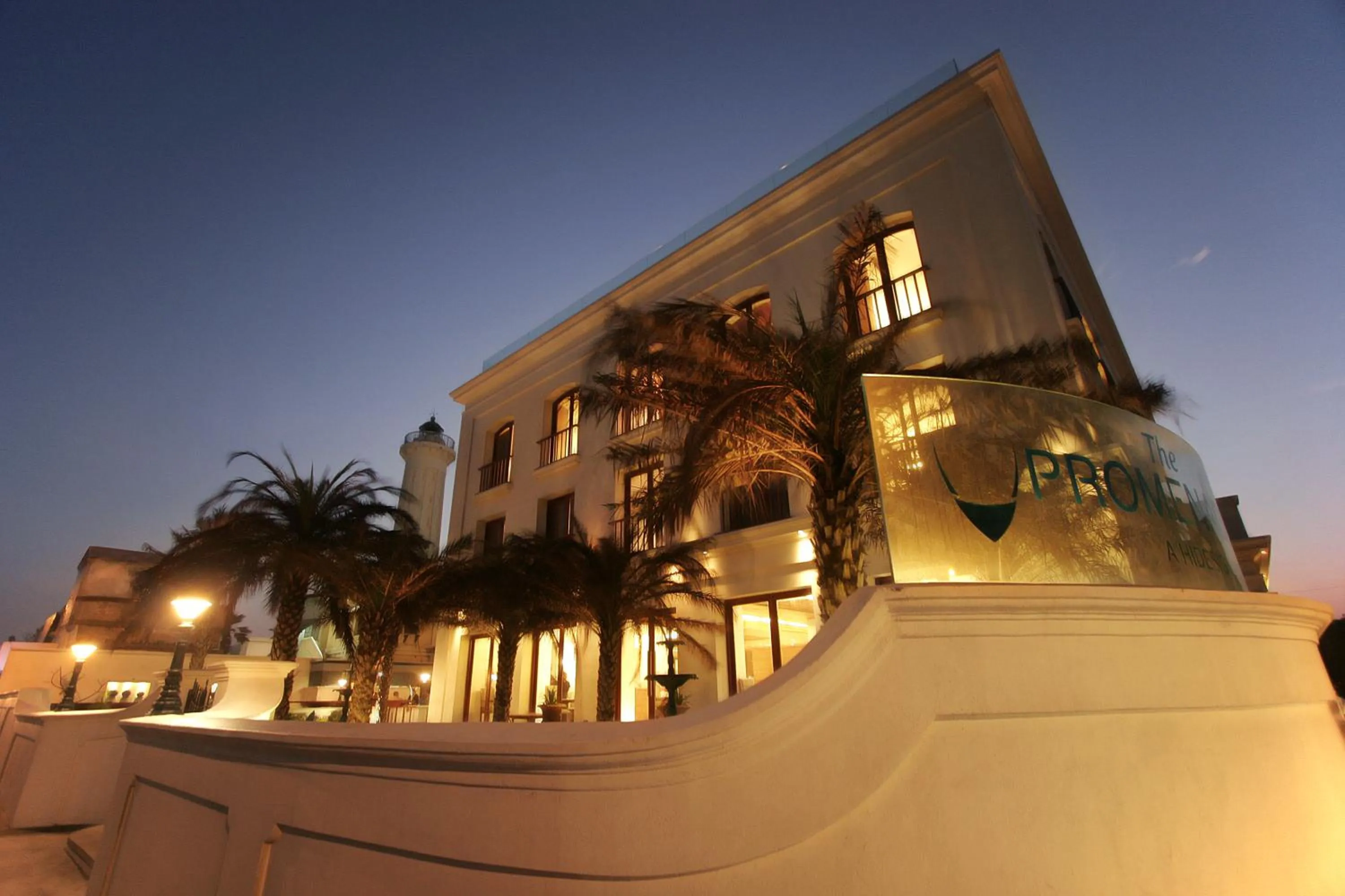 Facade/entrance in The Promenade