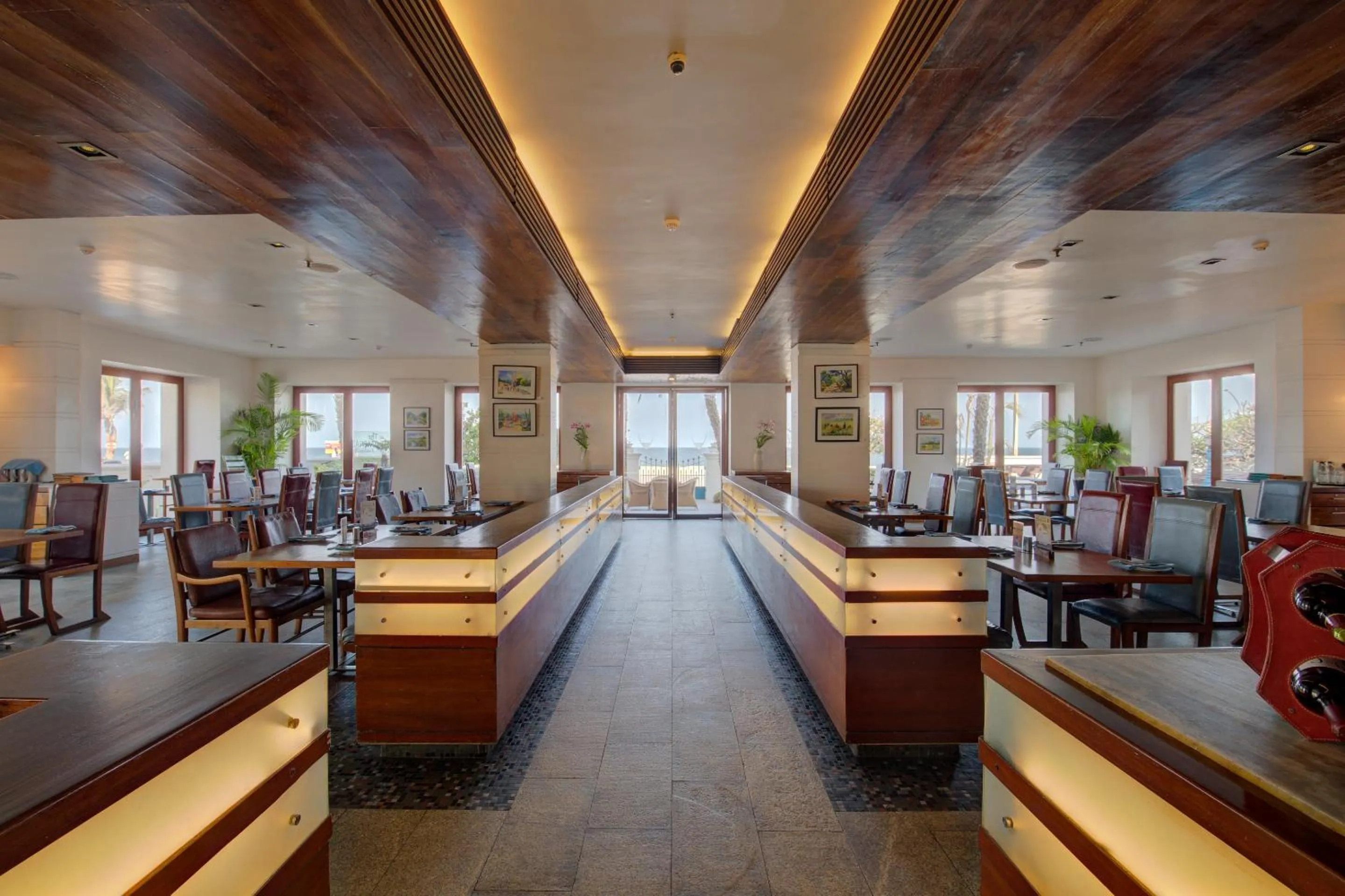 Restaurant/places to eat in The Promenade