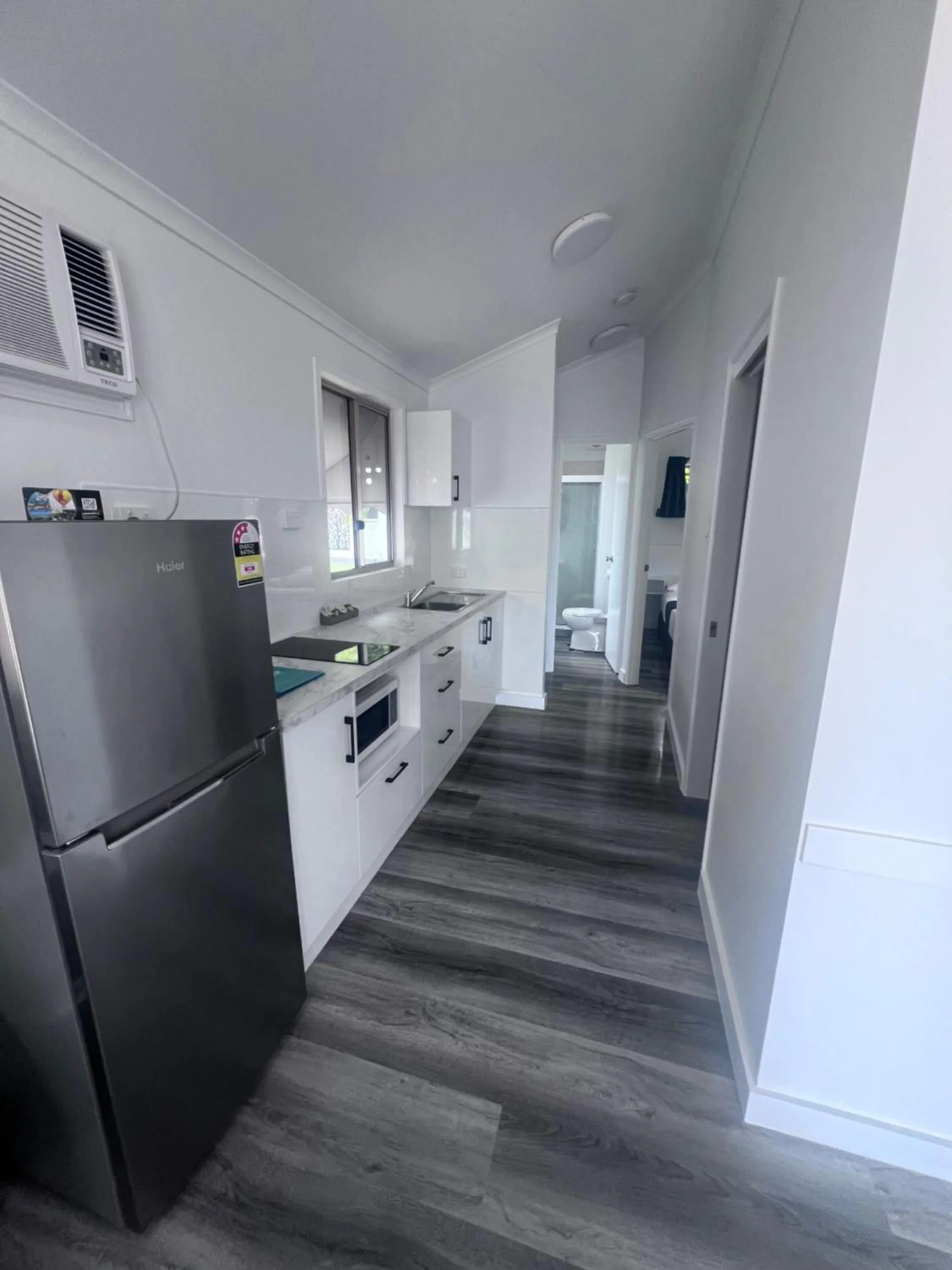 Kitchen or kitchenette in Ellis Beach Oceanfront Holiday Park