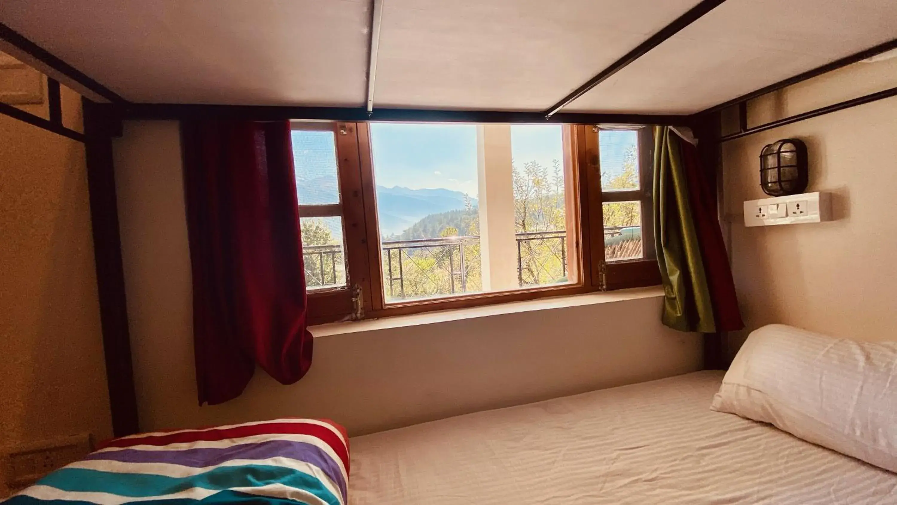 Bed in Madpackers Manali Bed in Madpackers Manali