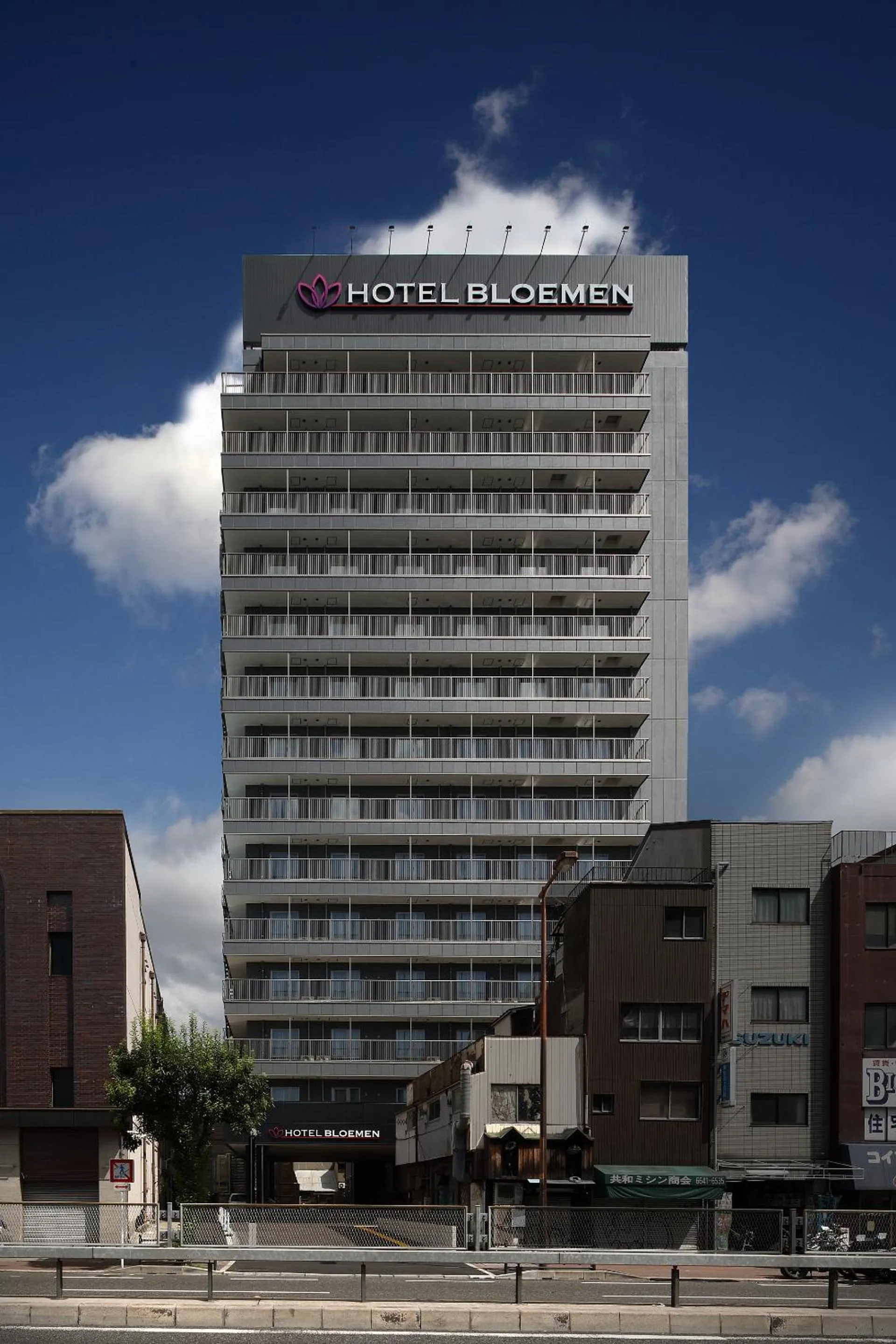 Property building in Hotel Bloemen North Hanazono