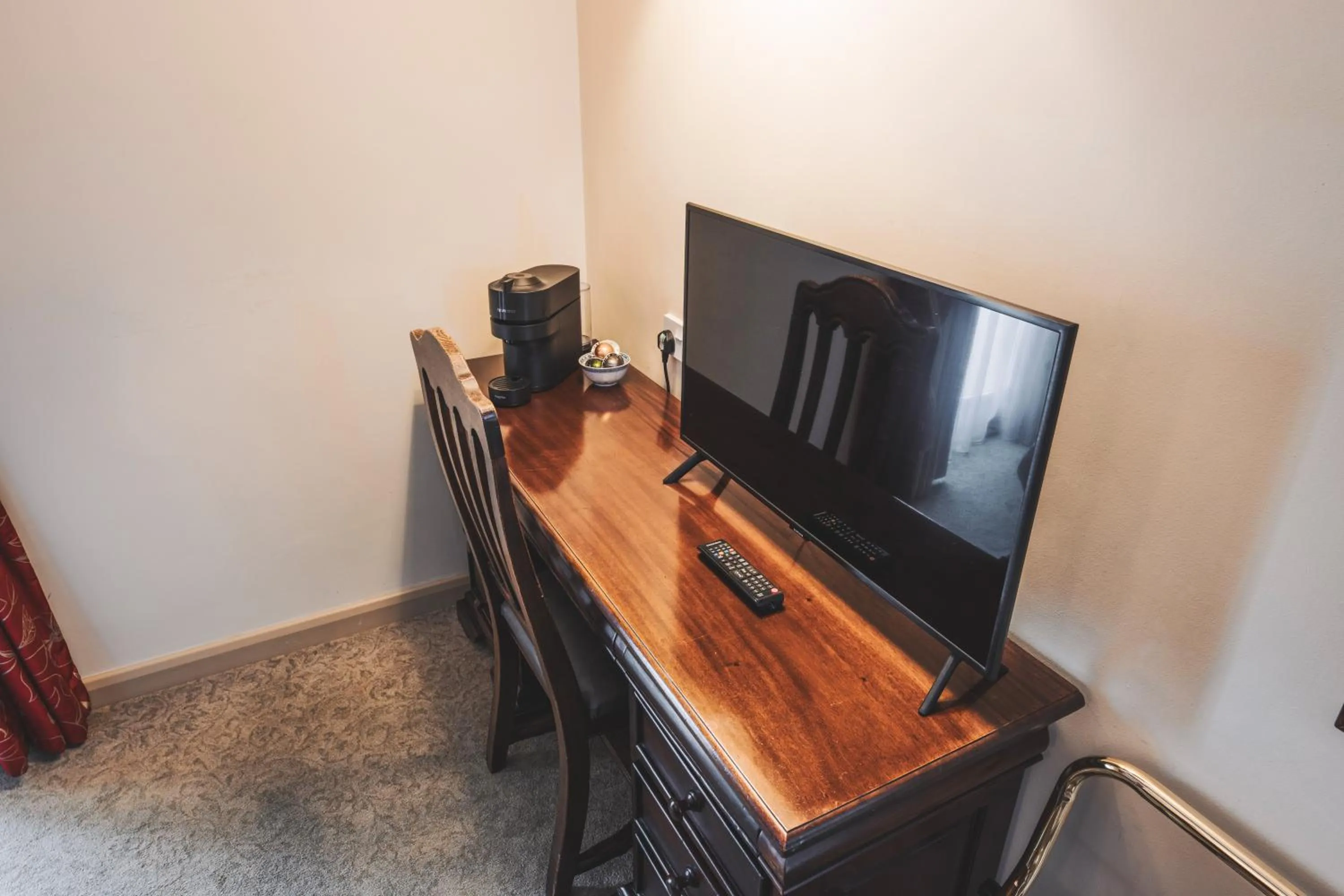 TV and multimedia in The Auberge