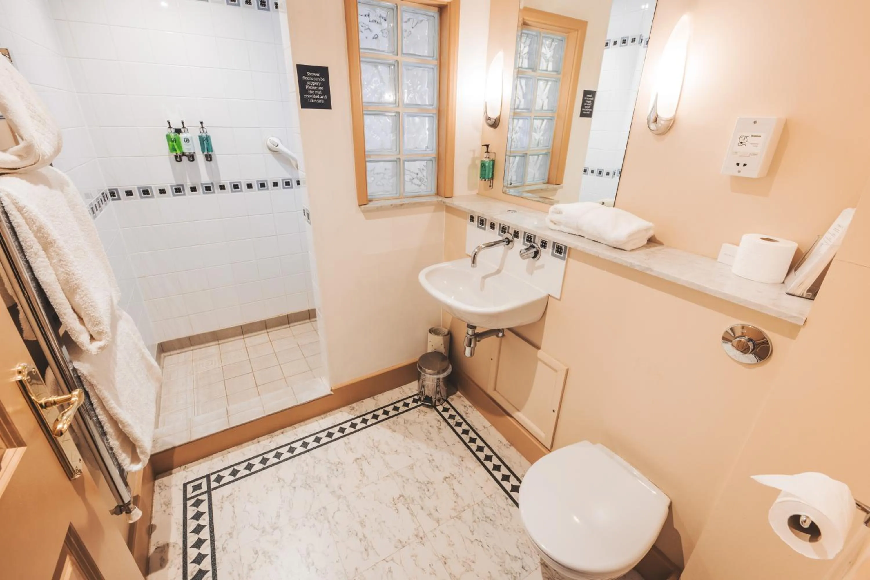 Bathroom in The Auberge