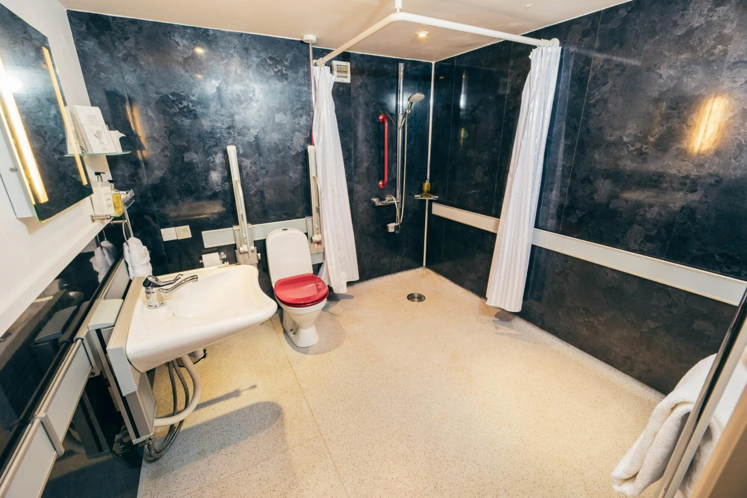 Bathroom in The Auberge