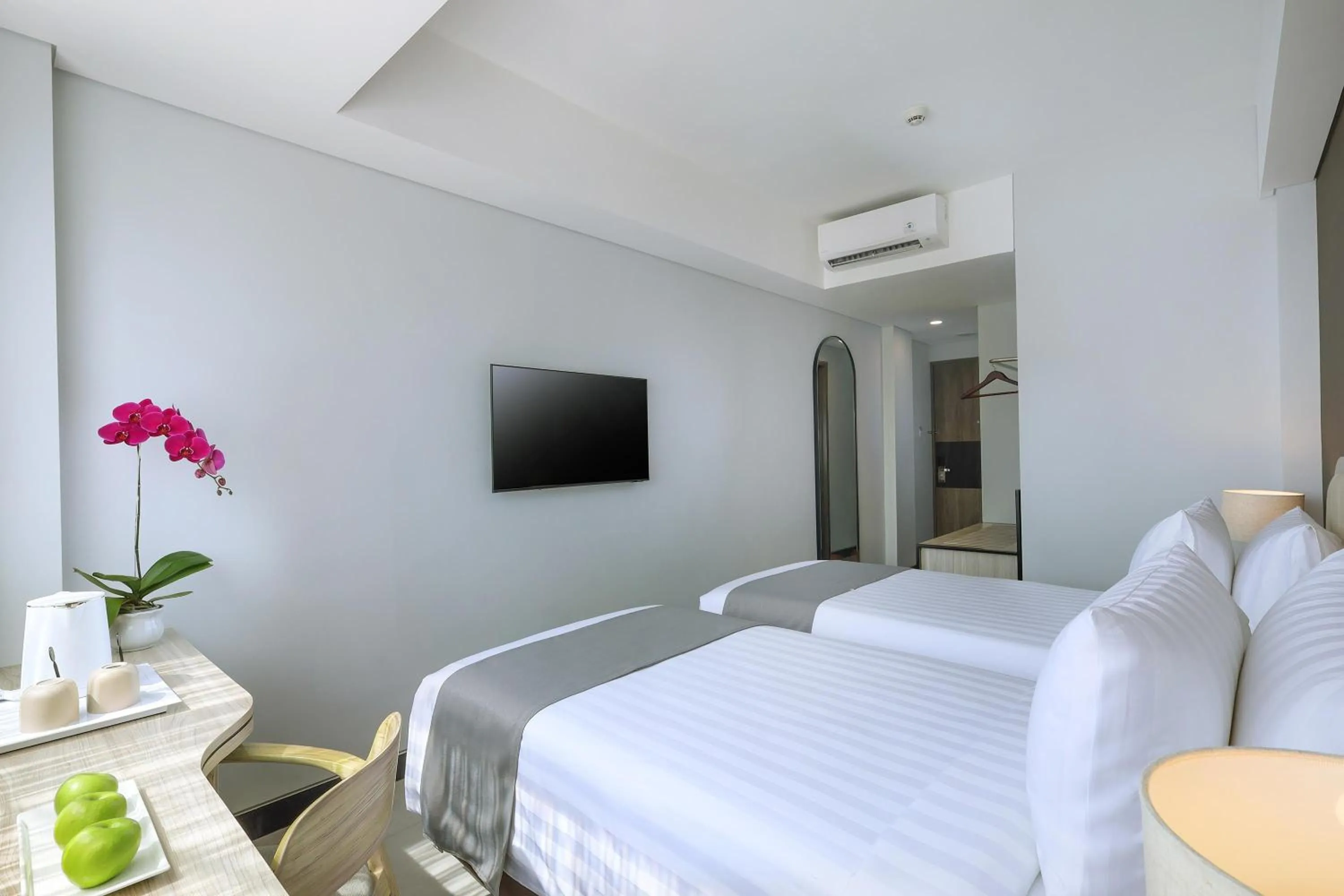 Bed in Royal Regantris Kuta