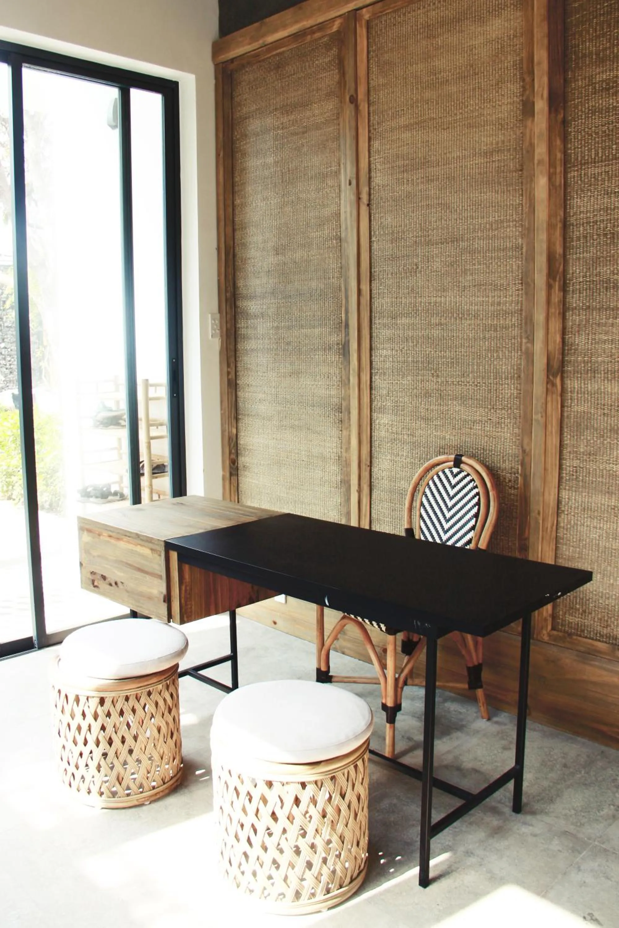 Seating area in Green River Boutique Hotel