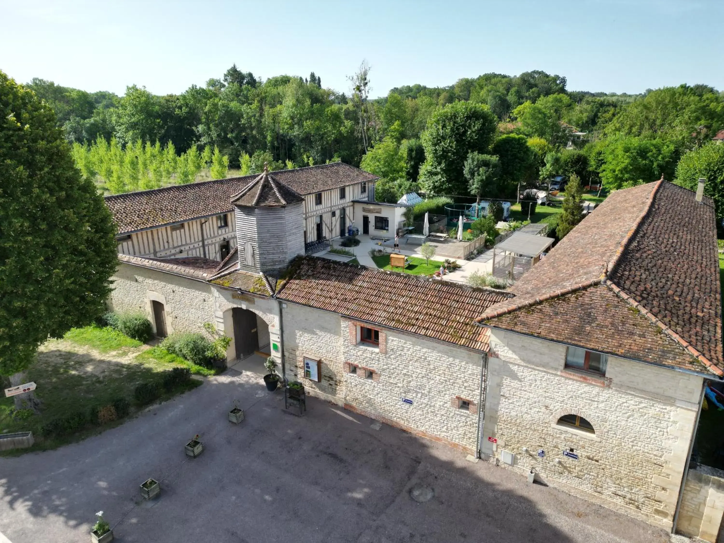 Domaine le Colombier Domaine le Colombier