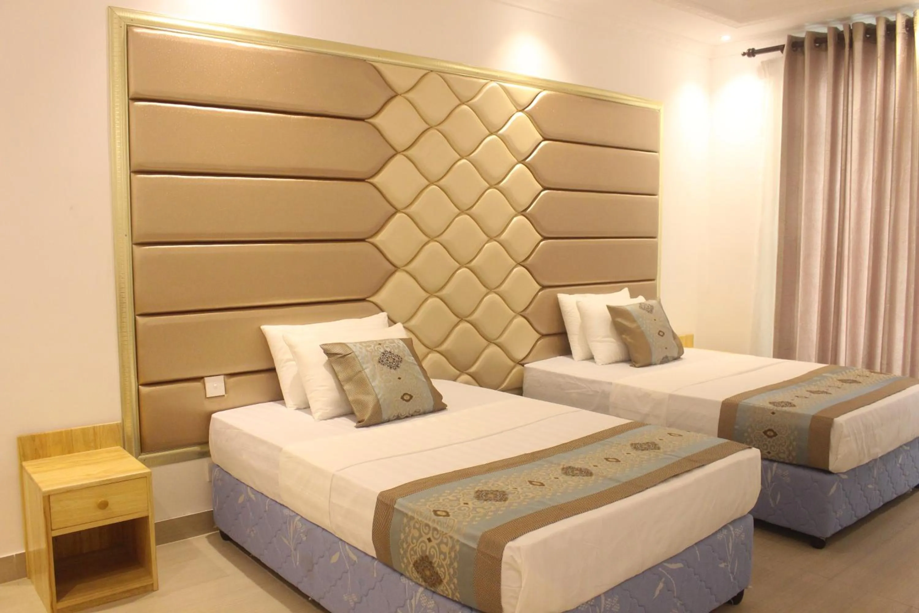 Grand Navro Hotel
