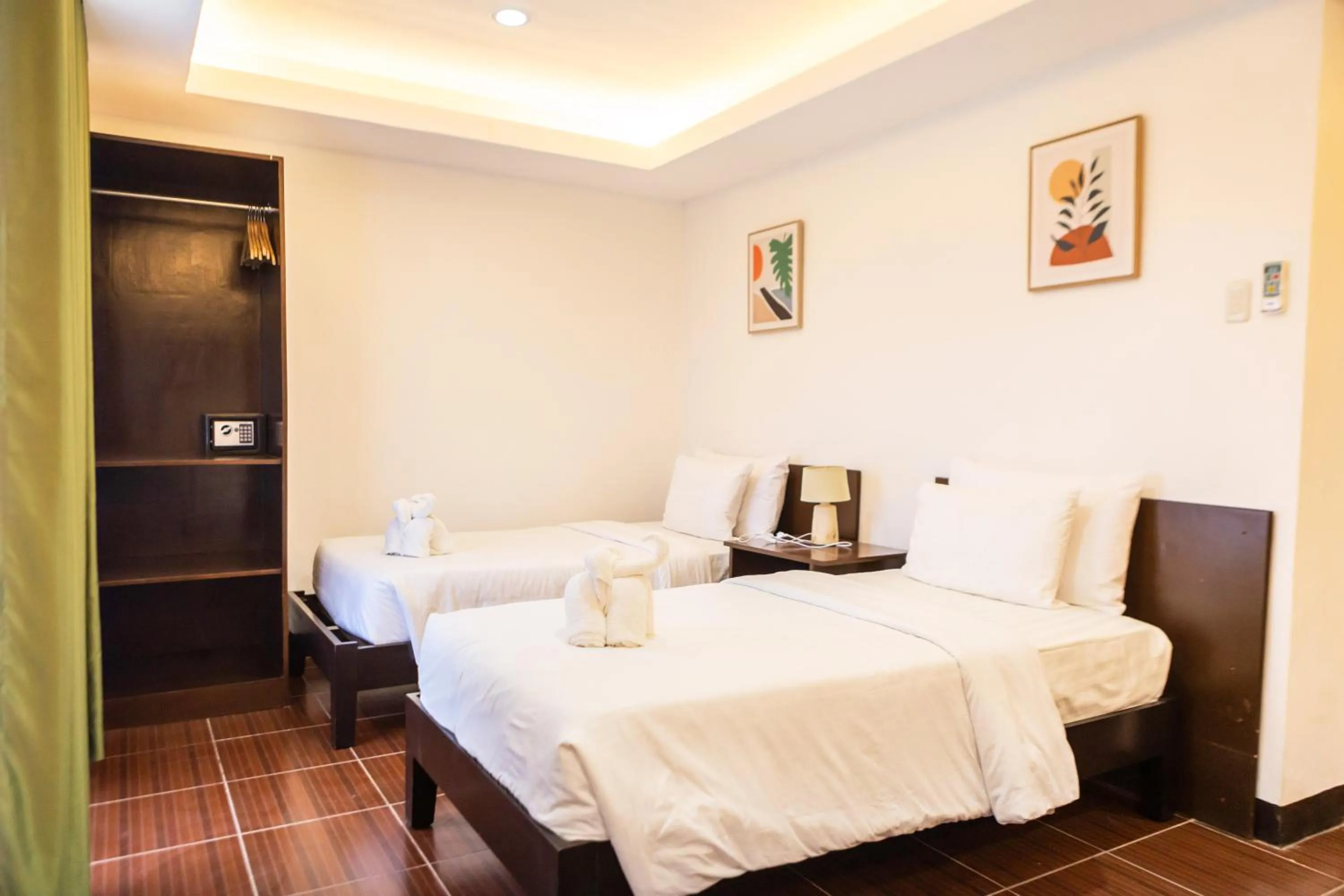 Palmbeach Resort & Spa Mactan, Cebu