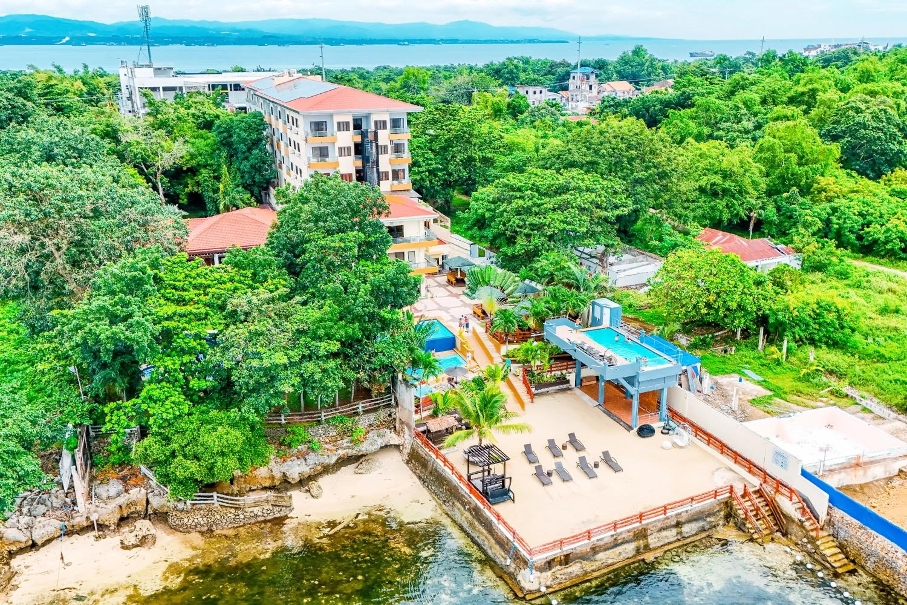 Palmbeach Resort & Spa Mactan, Cebu