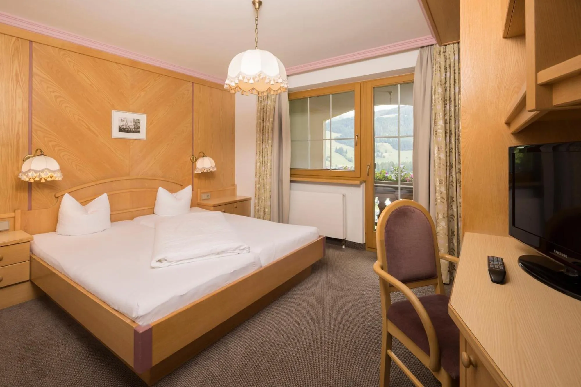 Bed in Hotel Silberberger - Wildschönau