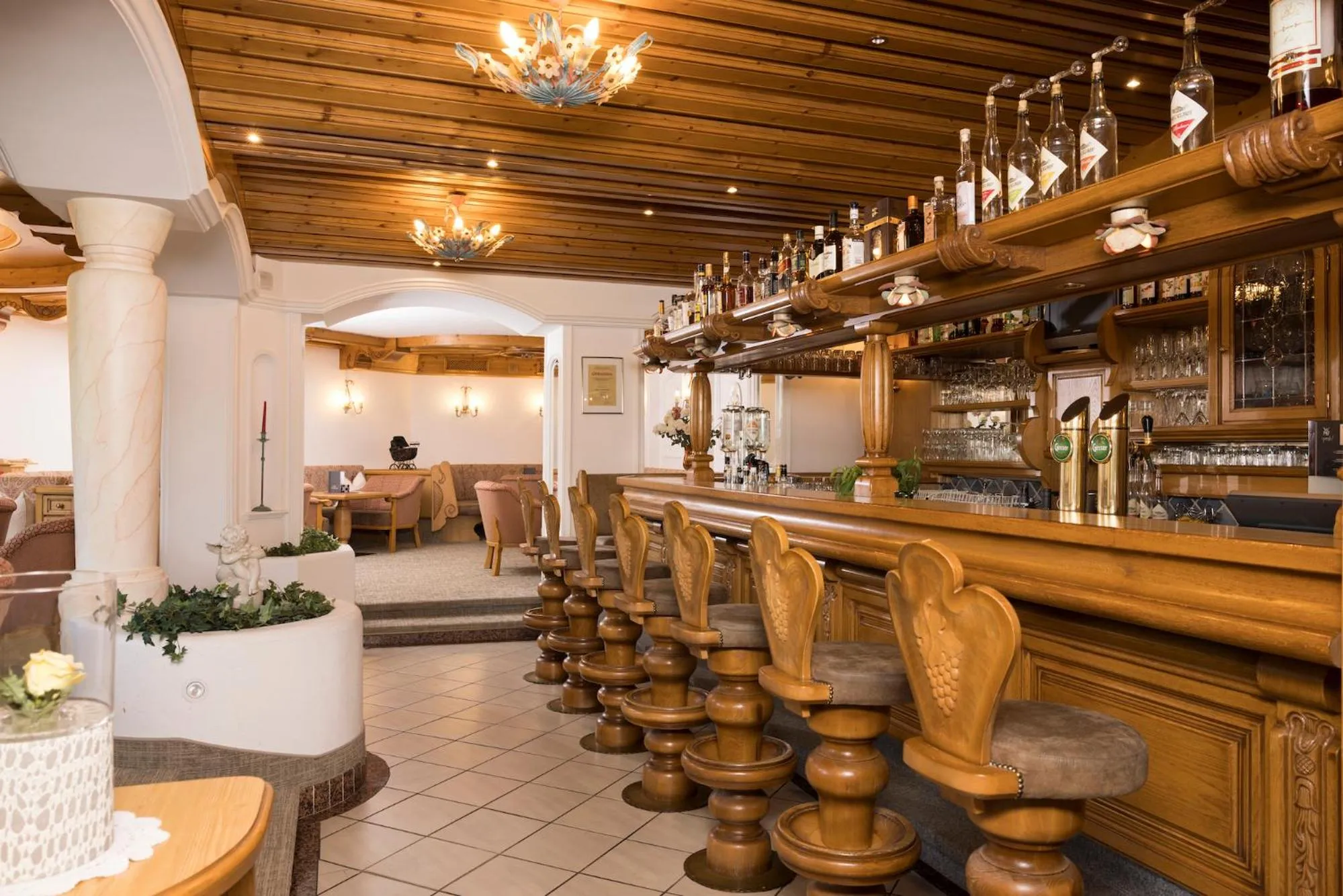 Lounge or bar in Hotel Silberberger - Wildschönau