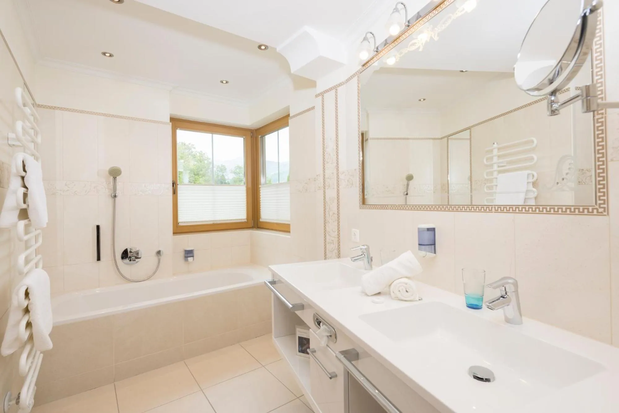 Shower in Hotel Silberberger - Wildschönau