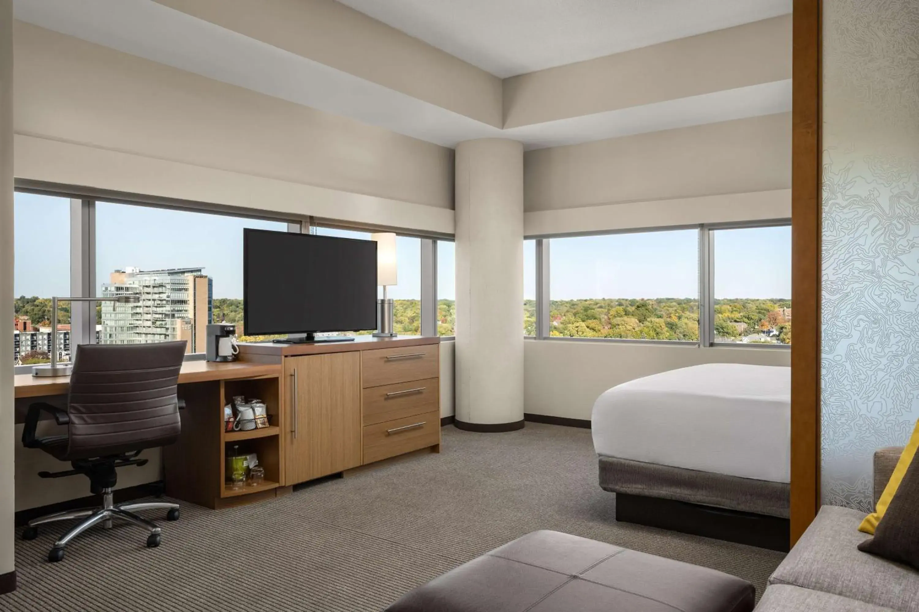 View (from property/room), Bed in Hyatt Place Iowa City Downtown View (from property/room), Bed in Hyatt Place Iowa City Downtown