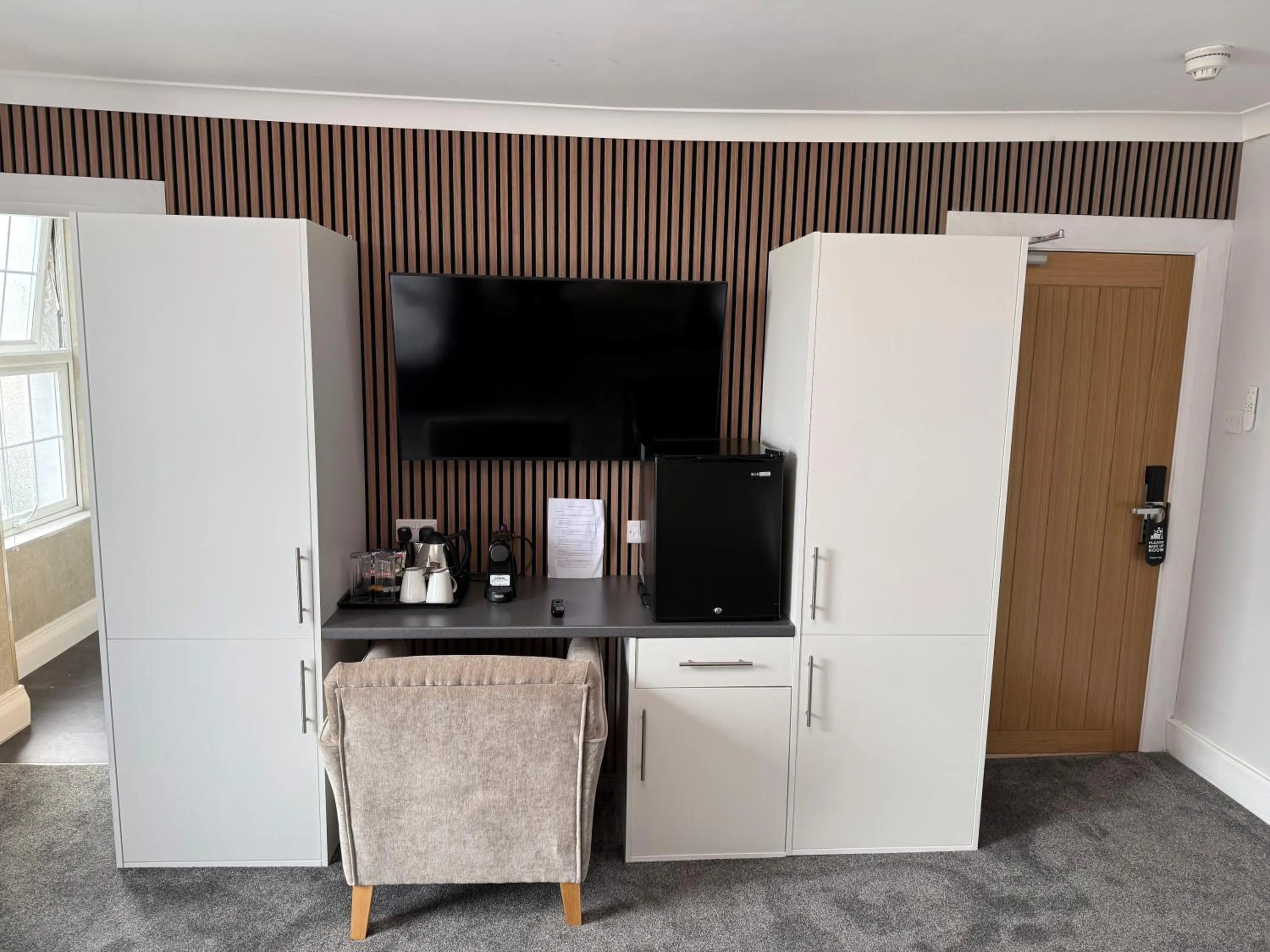 TV and multimedia in Thomas Arms Hotel