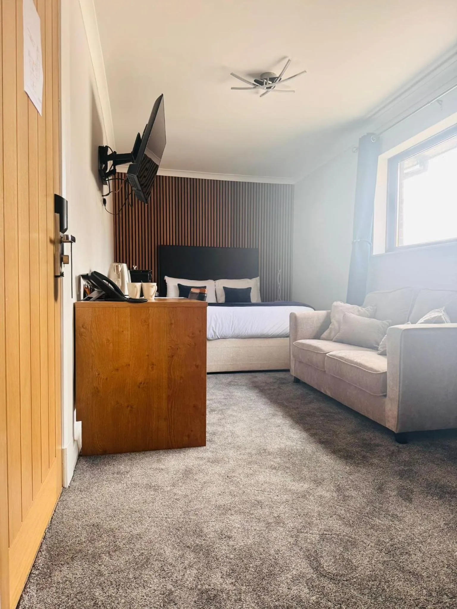 Bed in Thomas Arms Hotel