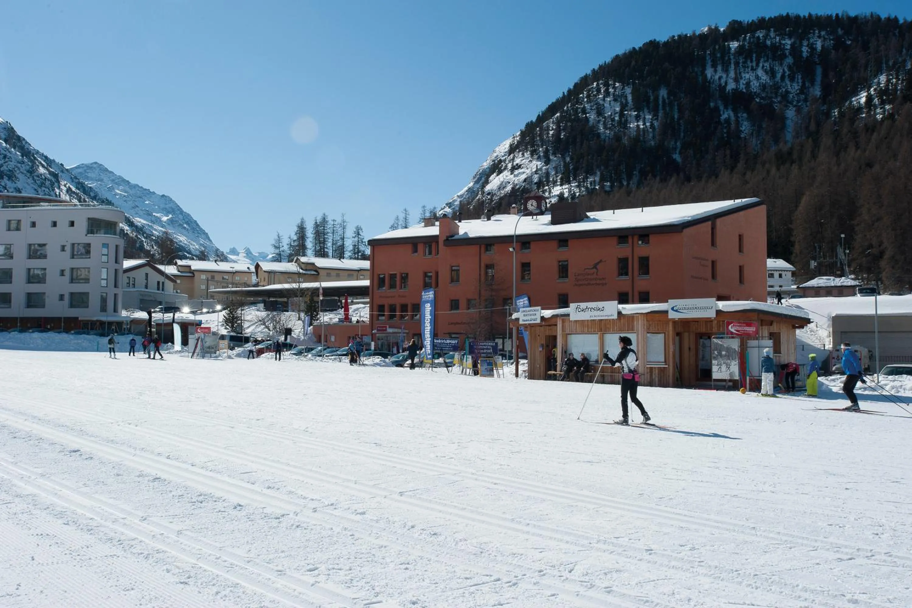 Facade/entrance in Pontresina Youth Hostel