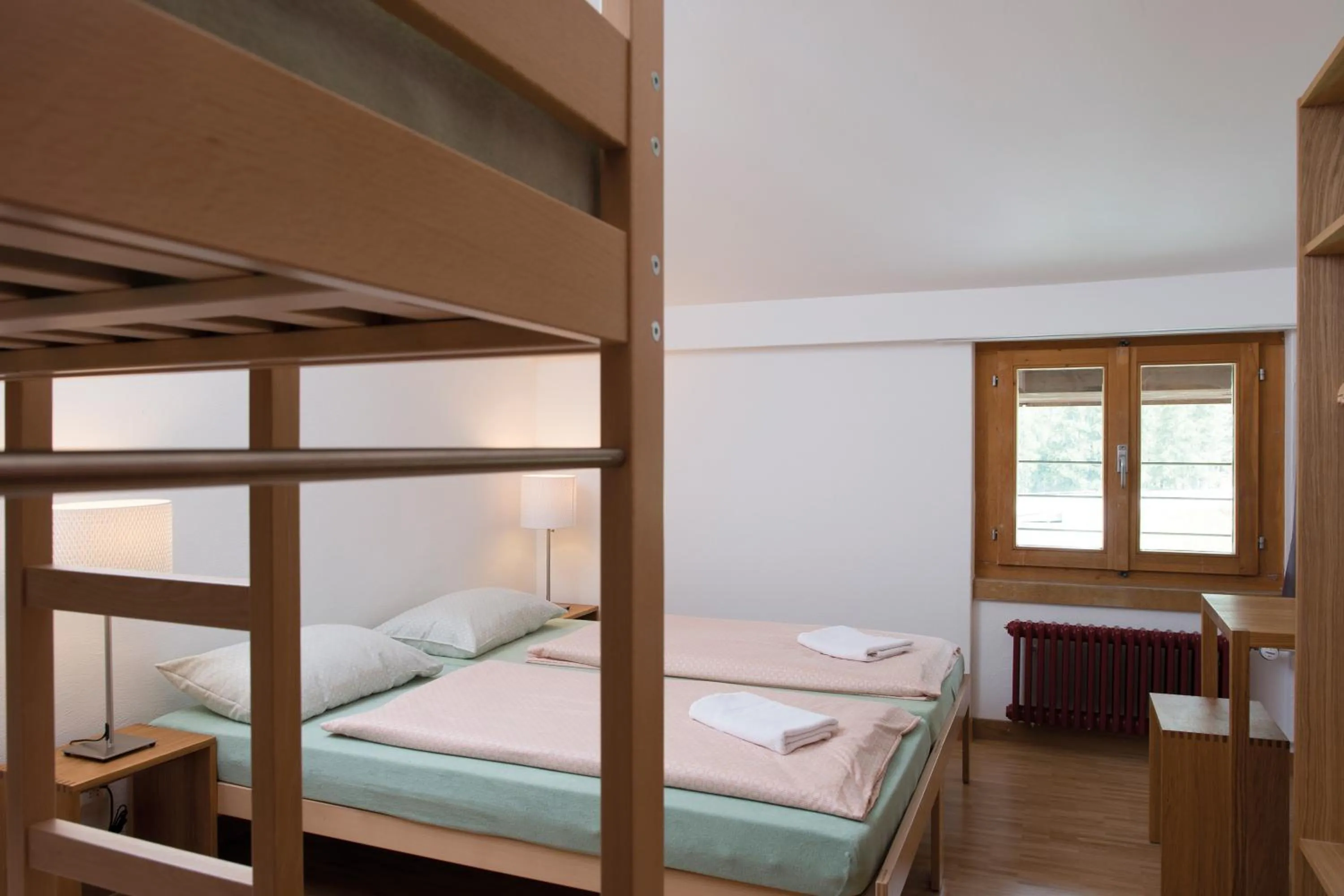 Photo of the whole room, Bed in Pontresina Youth Hostel