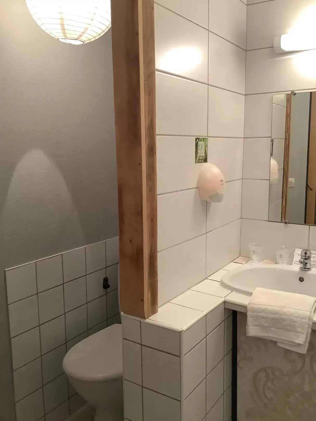 Bathroom in Logis Hôtel Restaurant La Borie Bathroom in Logis Hôtel Restaurant La Borie