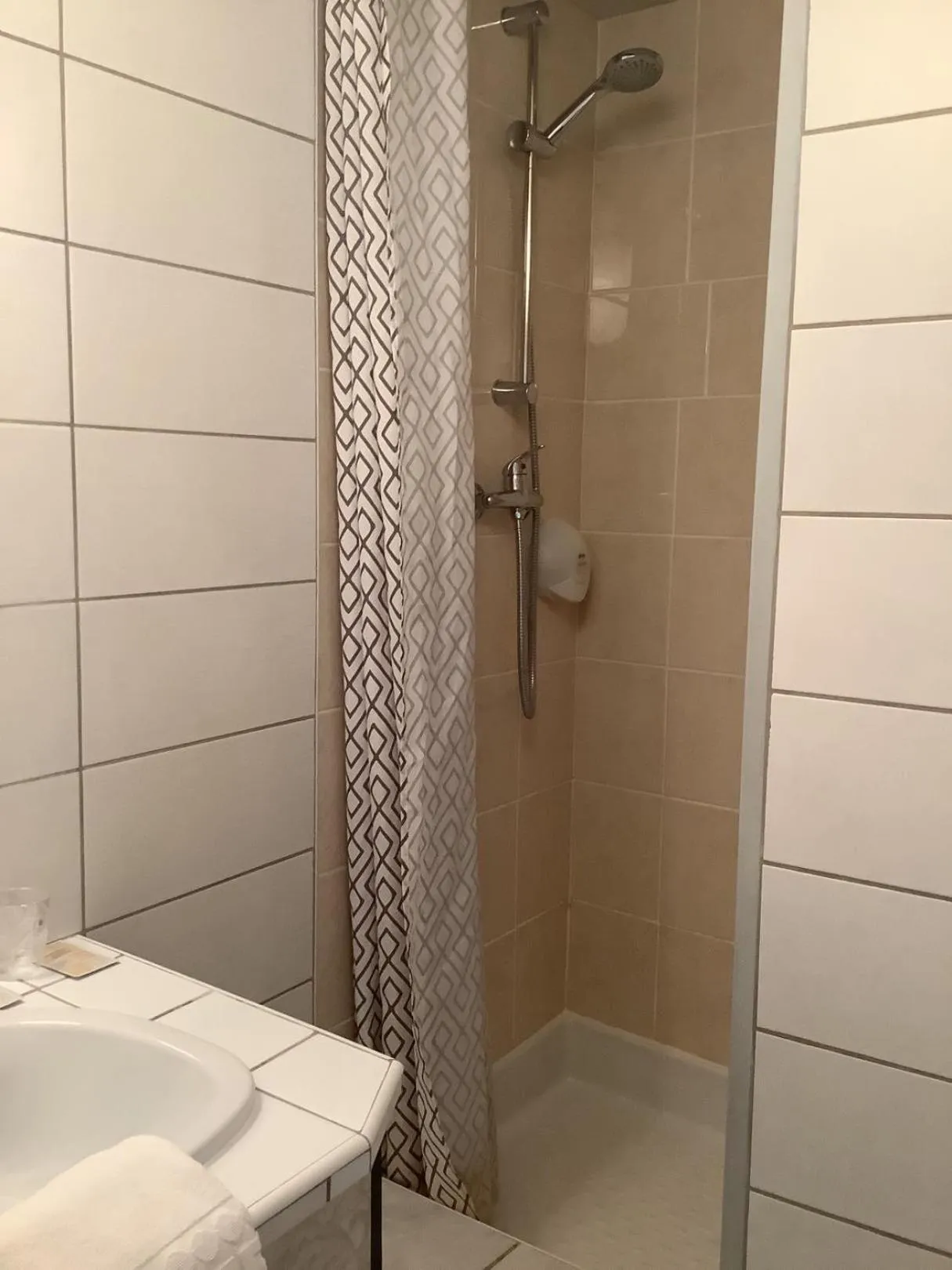 Bathroom in Logis Hôtel Restaurant La Borie