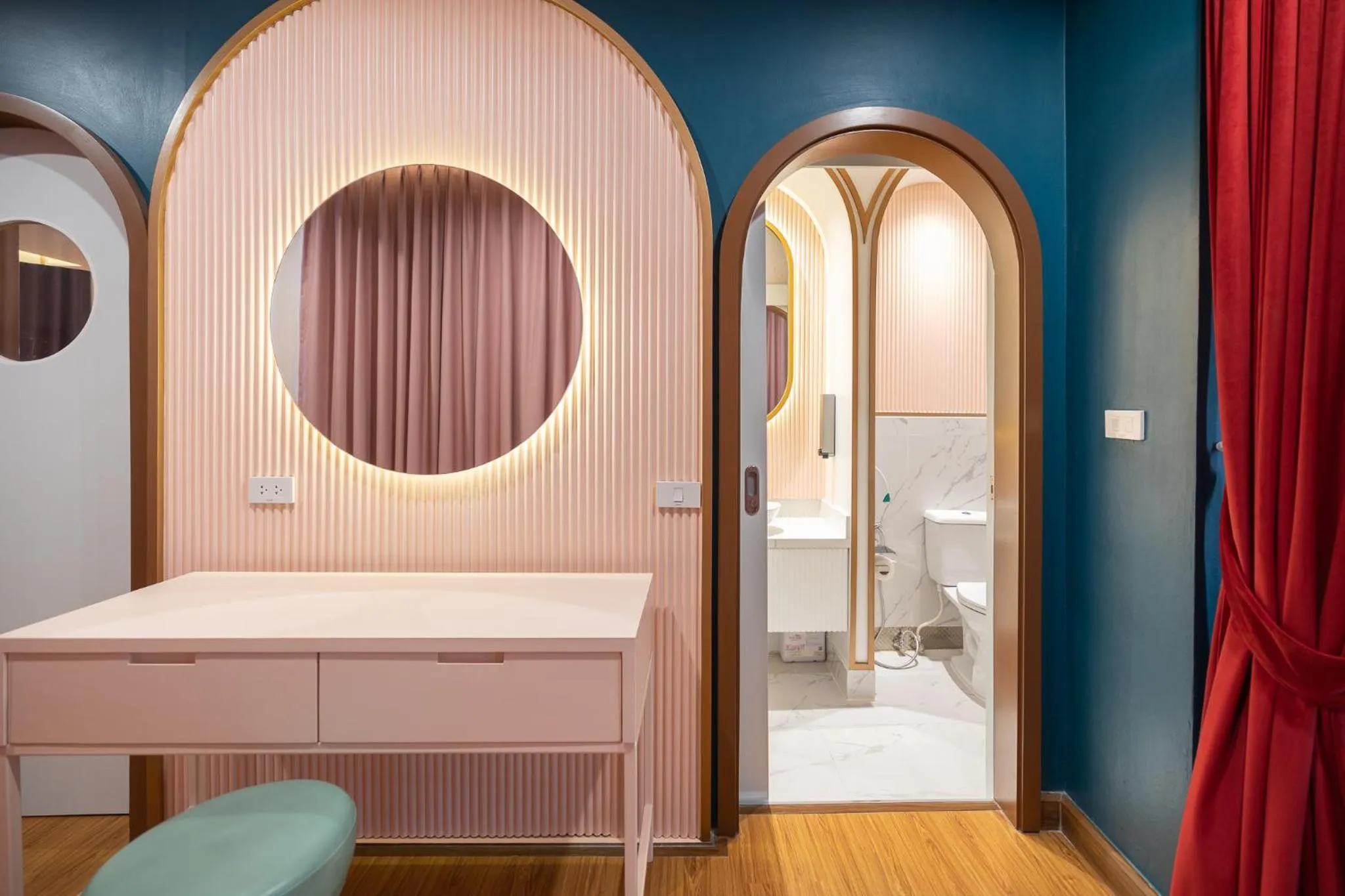 Banquet/Function facilities, Bed in Bangkok Rama Hotel