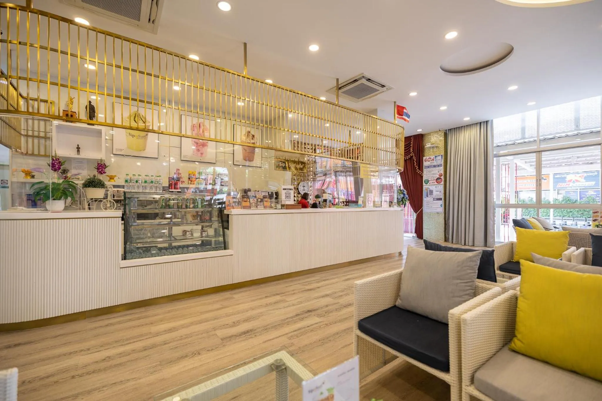 Lobby or reception in Bangkok Rama Hotel