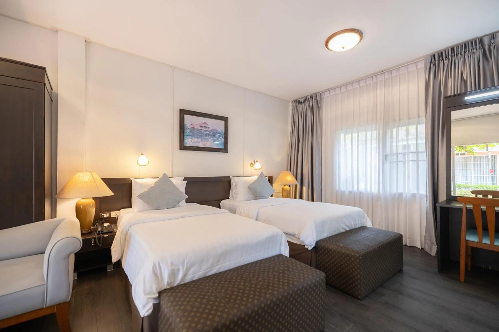 Bed in Bangkok Rama Hotel