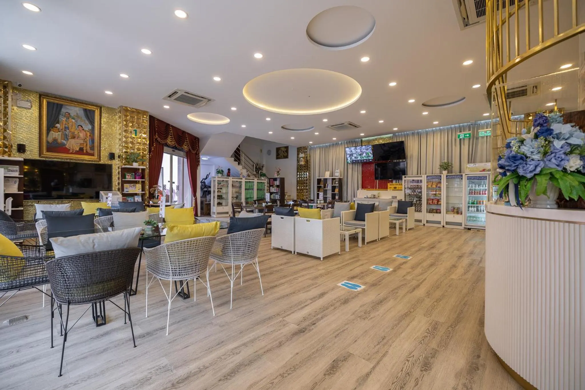 Lobby or reception in Bangkok Rama Hotel