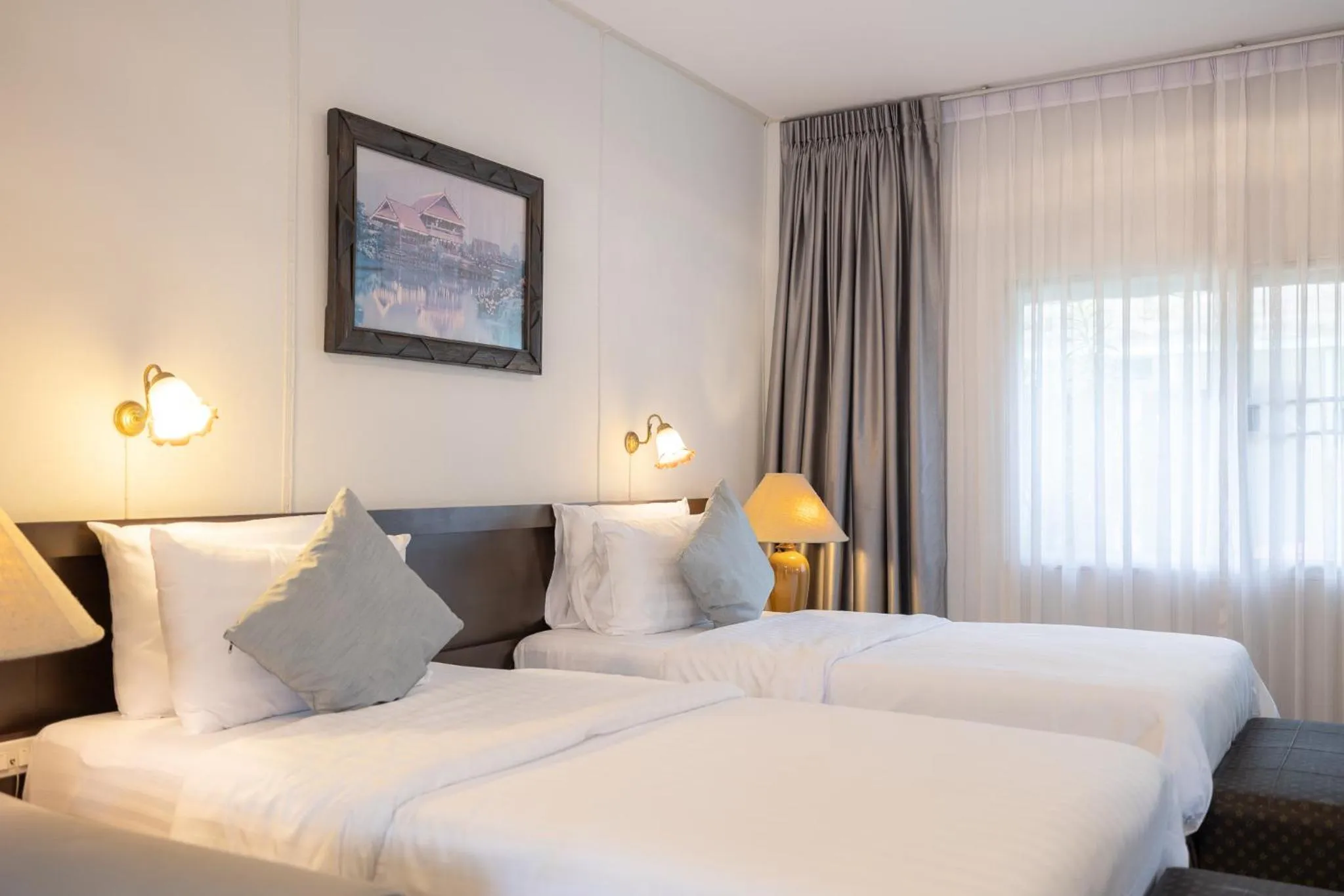 Bed in Bangkok Rama Hotel