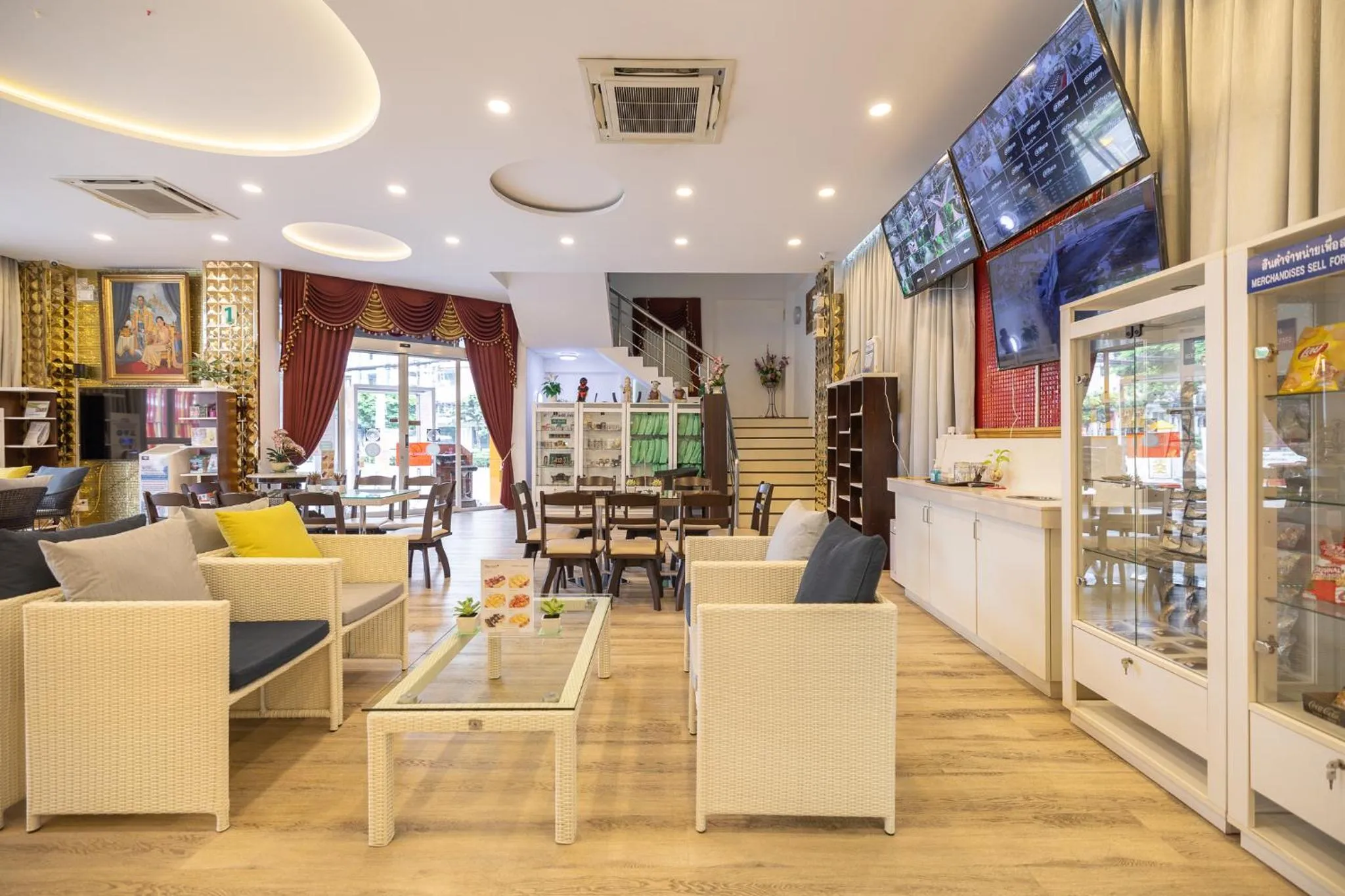 Lobby or reception in Bangkok Rama Hotel