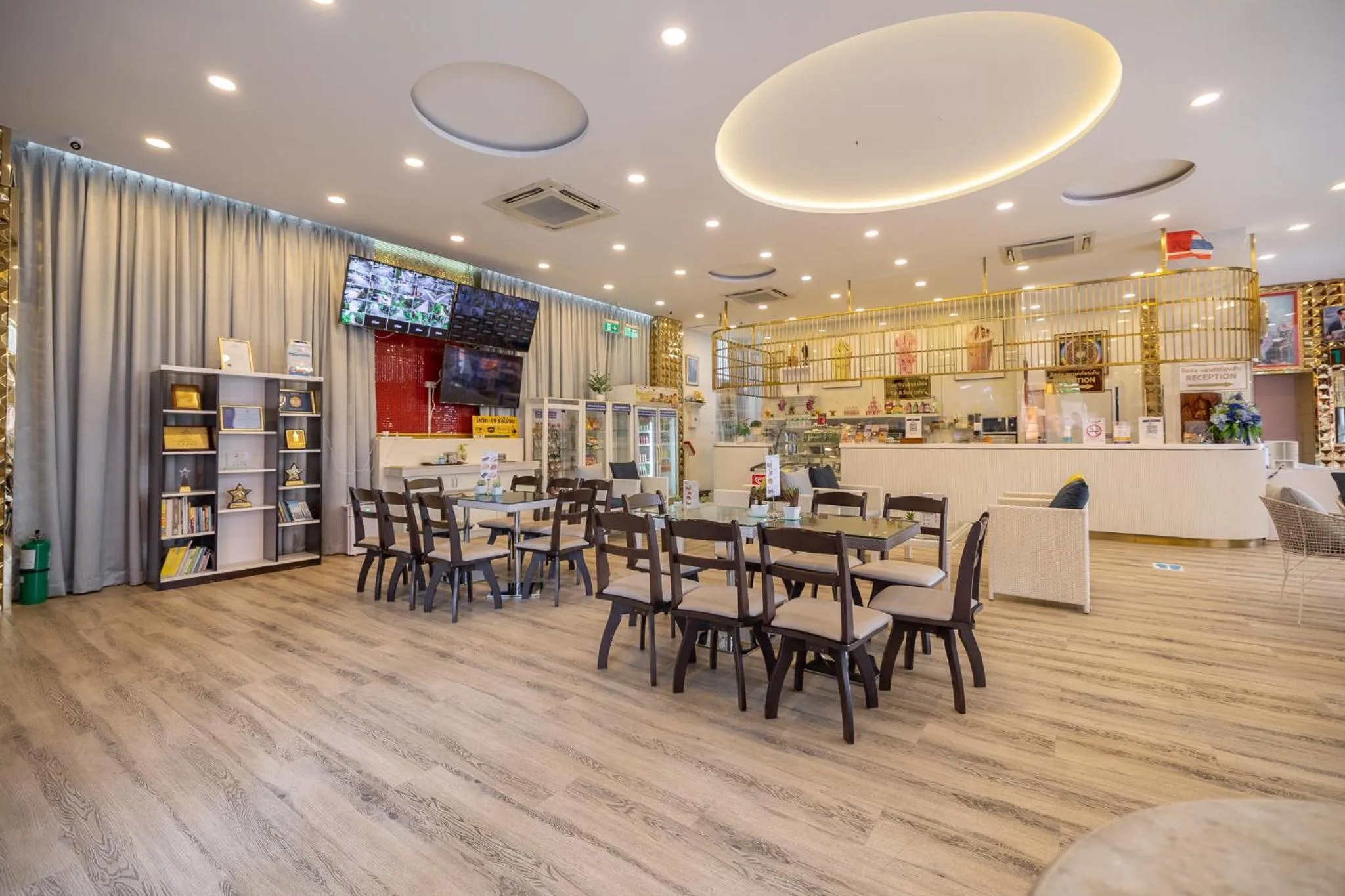 Lobby or reception in Bangkok Rama Hotel