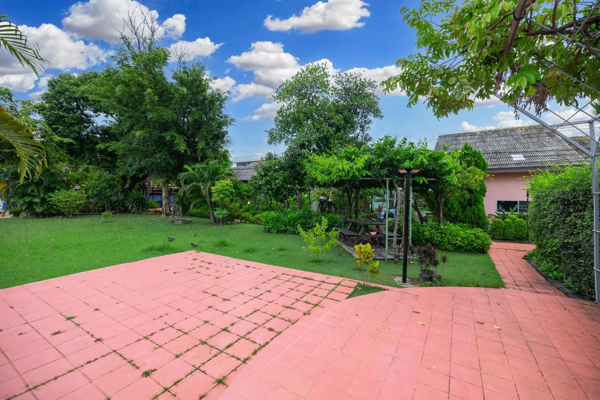 Garden view in Bangkok Rama Hotel