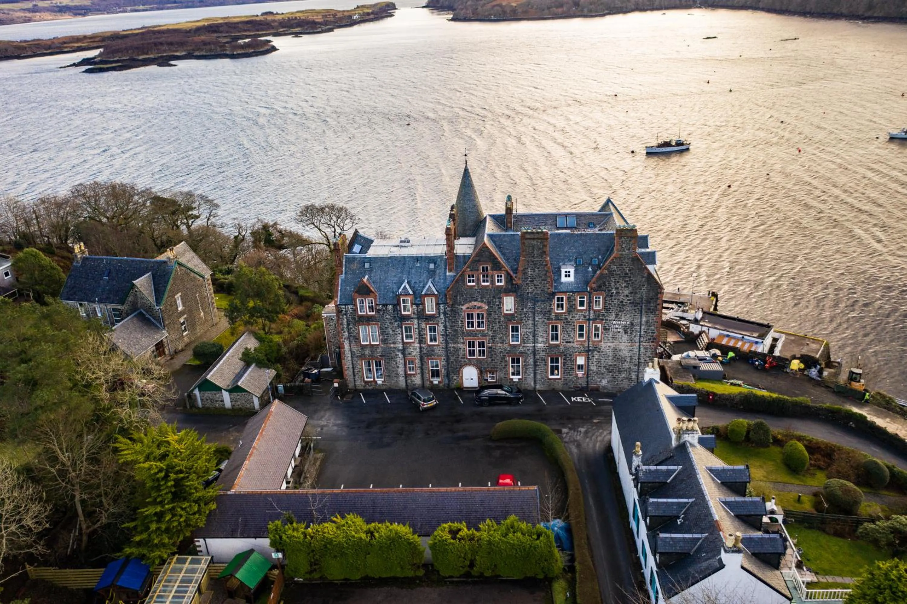 Property building in Western Isles Hotel