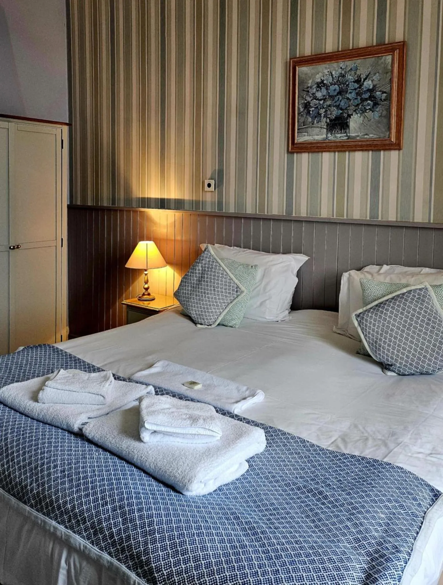 Bed in Western Isles Hotel