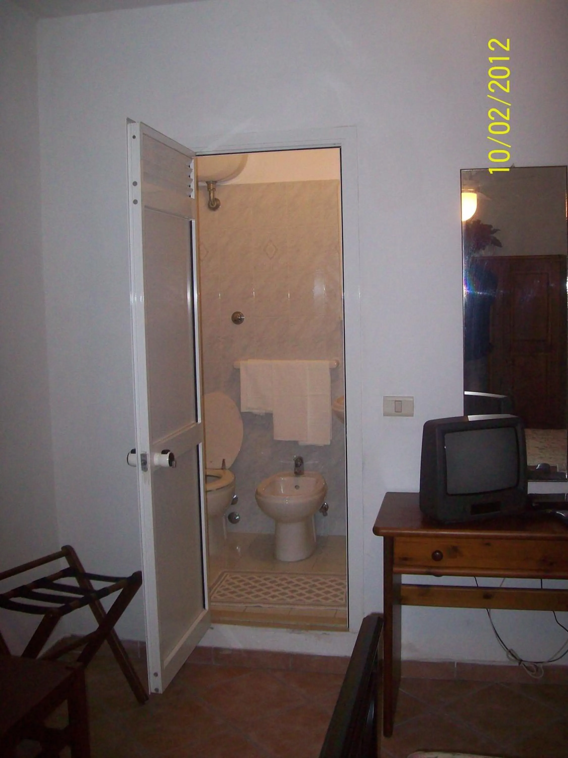 Bathroom in Albergo La Perla