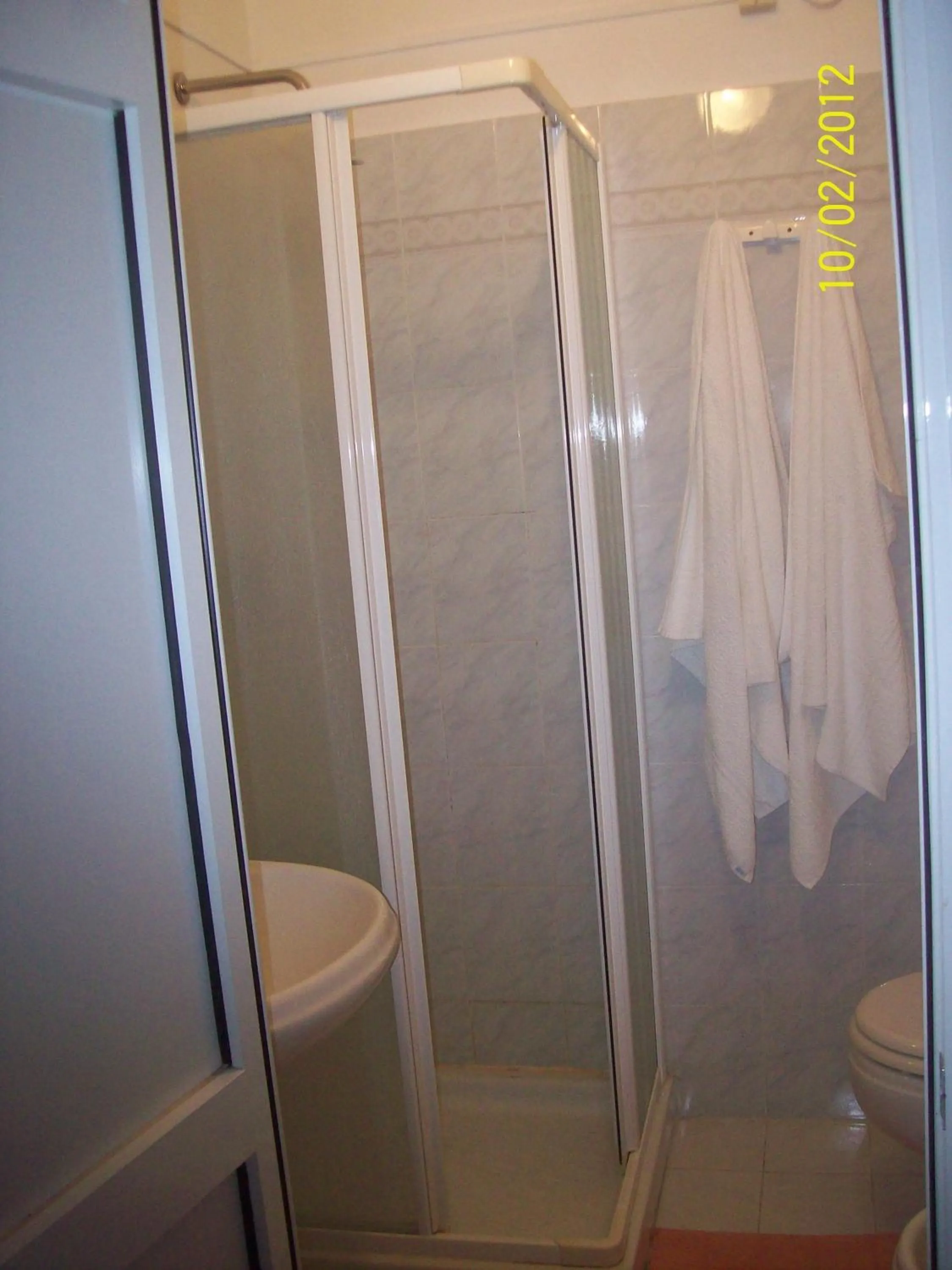 Bathroom in Albergo La Perla