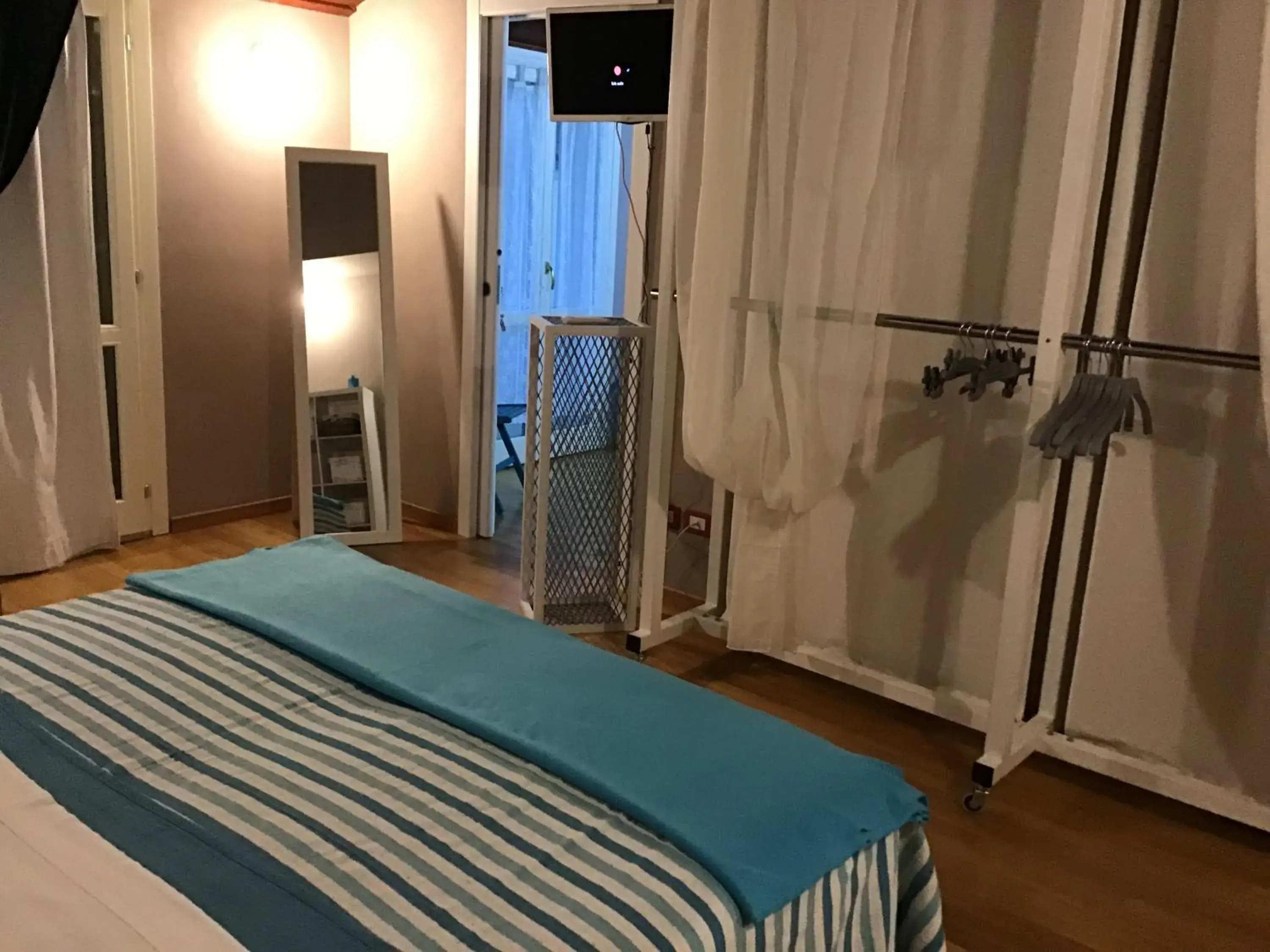 Double or Twin Room with Private Bathroom in Original b&b Double or Twin Room with Private Bathroom in Original b&b