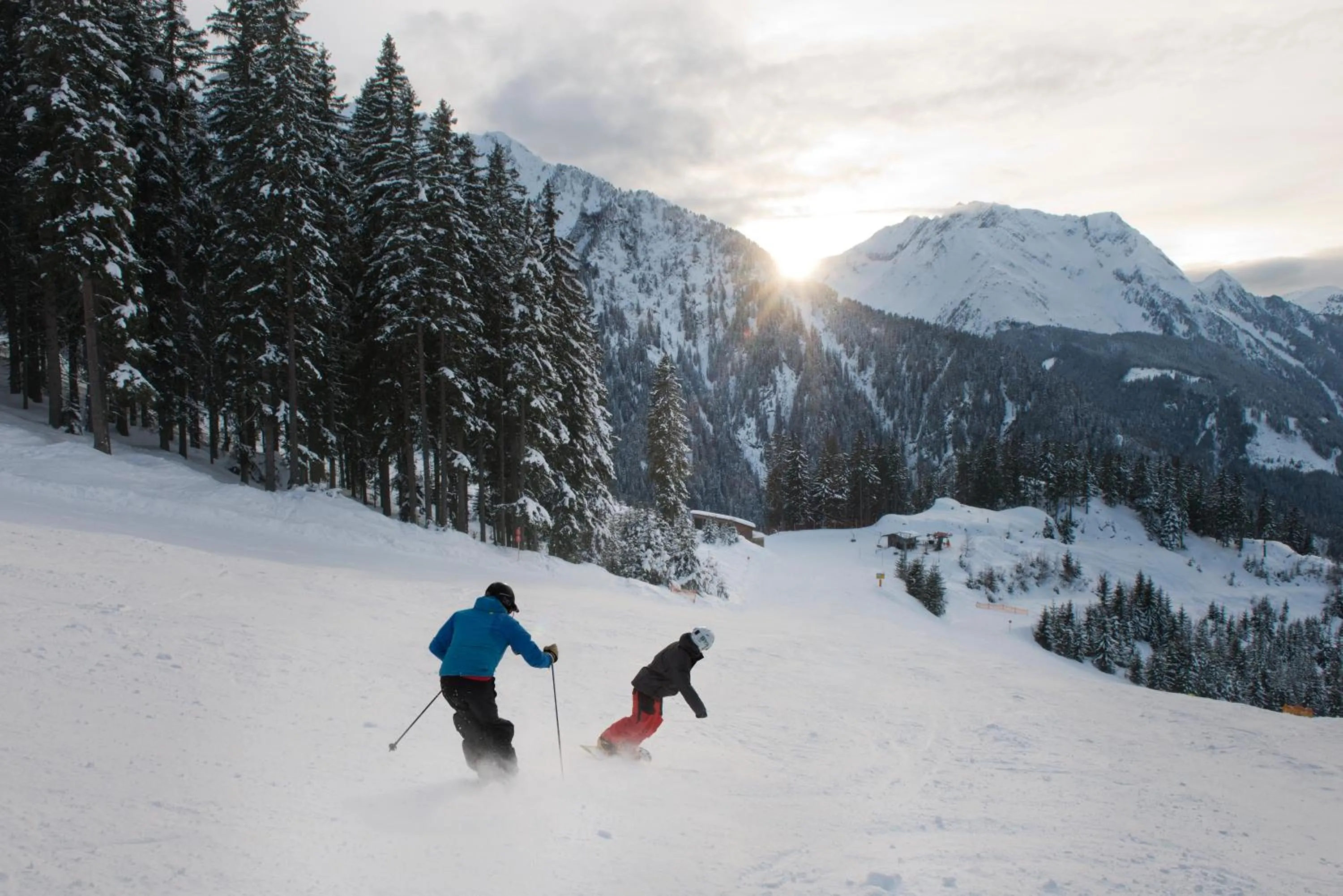 Skiing in Hotel-Garni Almhof