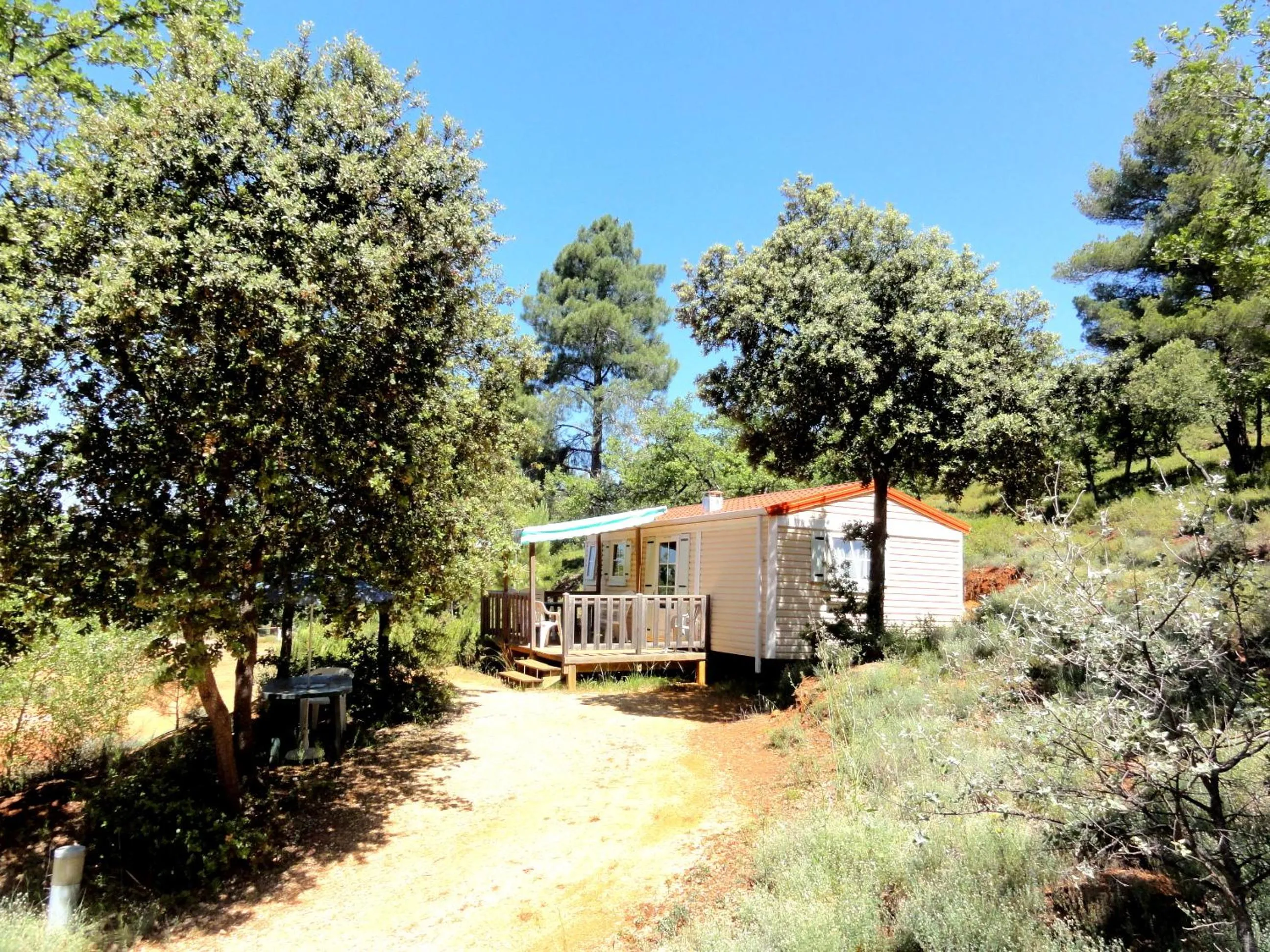 Property building in La Colline des Ocres Village de vacances 3 étoiles