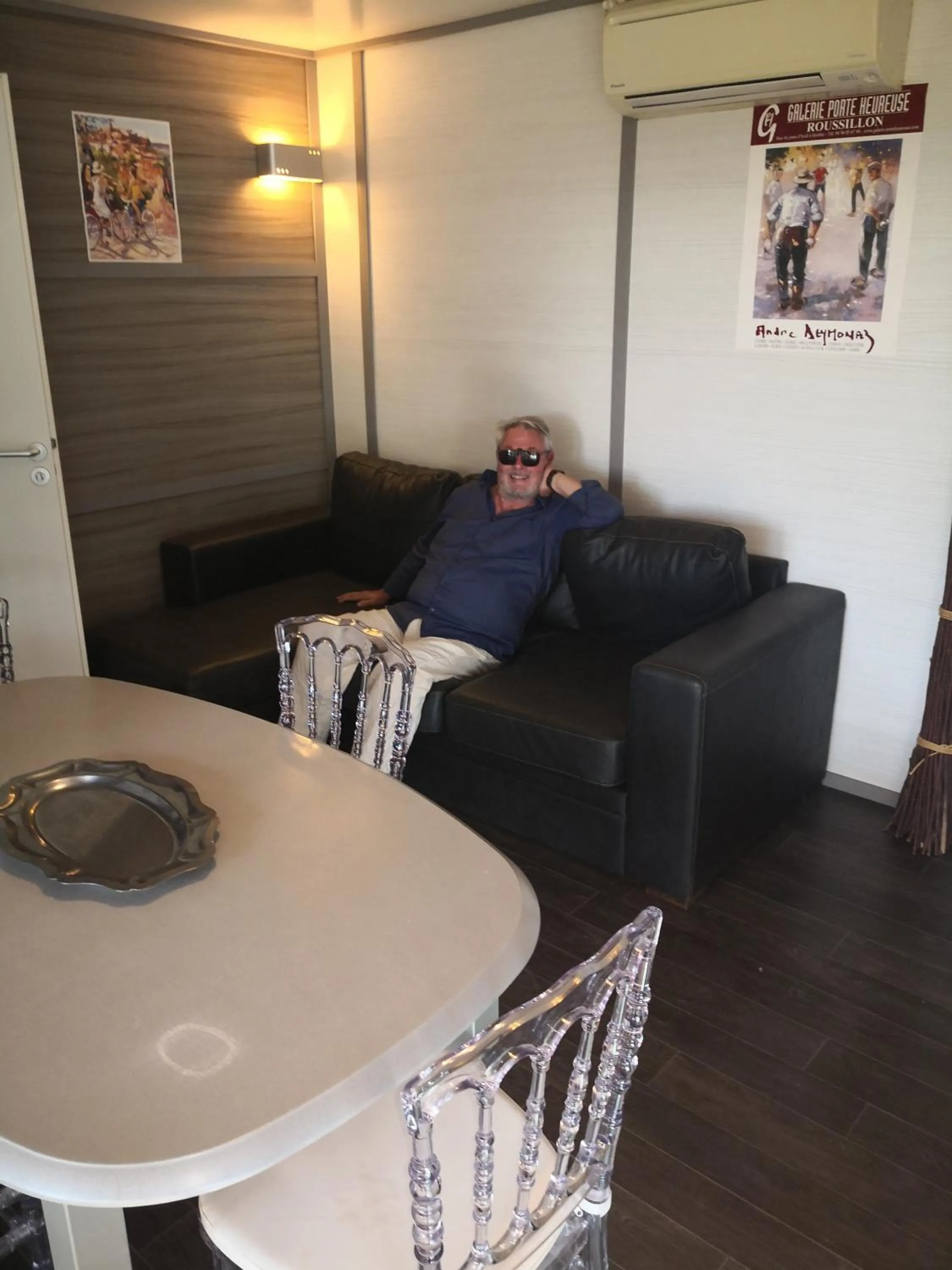 Living room in La Colline des Ocres Village de vacances 3 étoiles