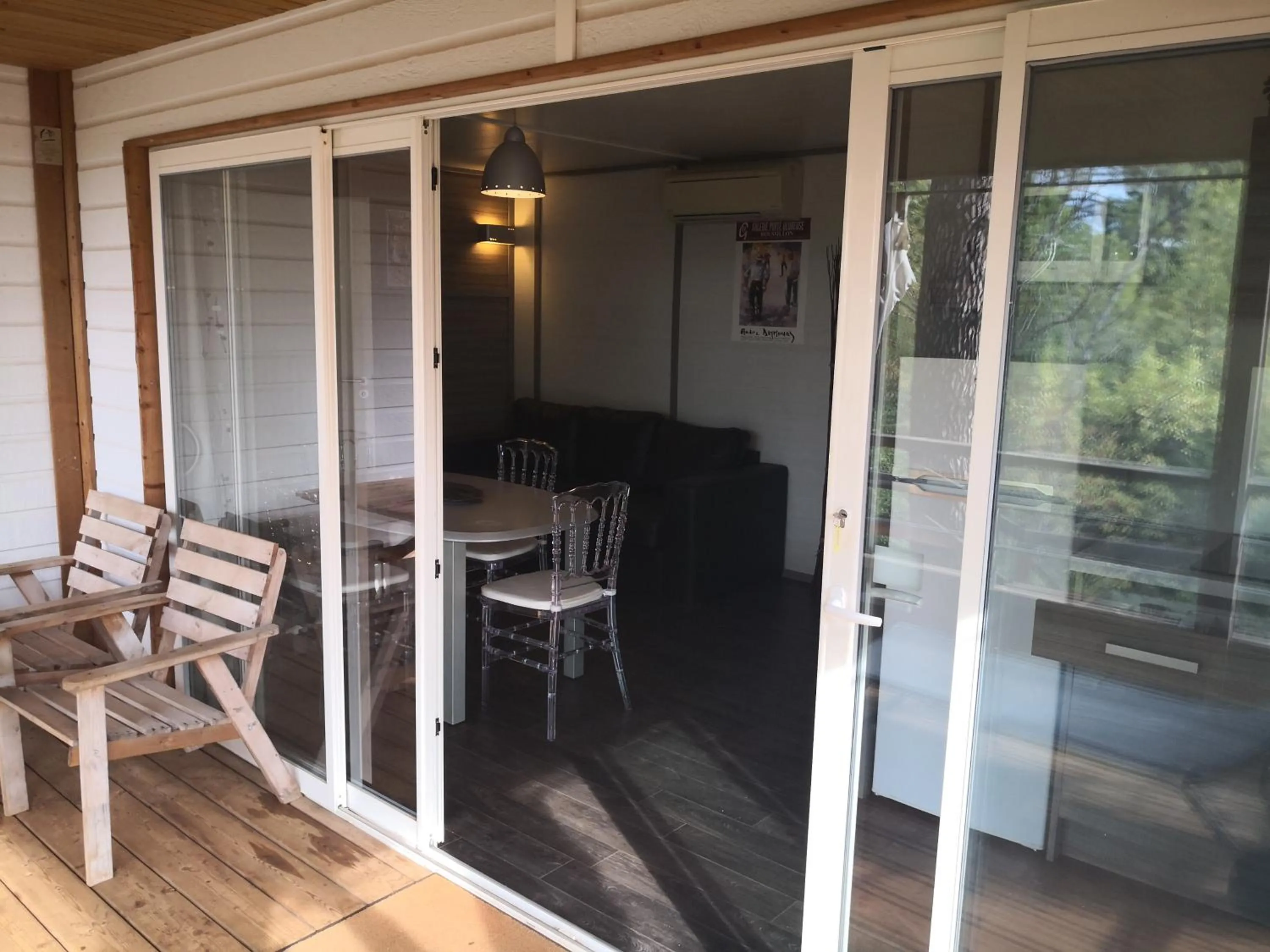 Balcony/Terrace in La Colline des Ocres Village de vacances 3 étoiles