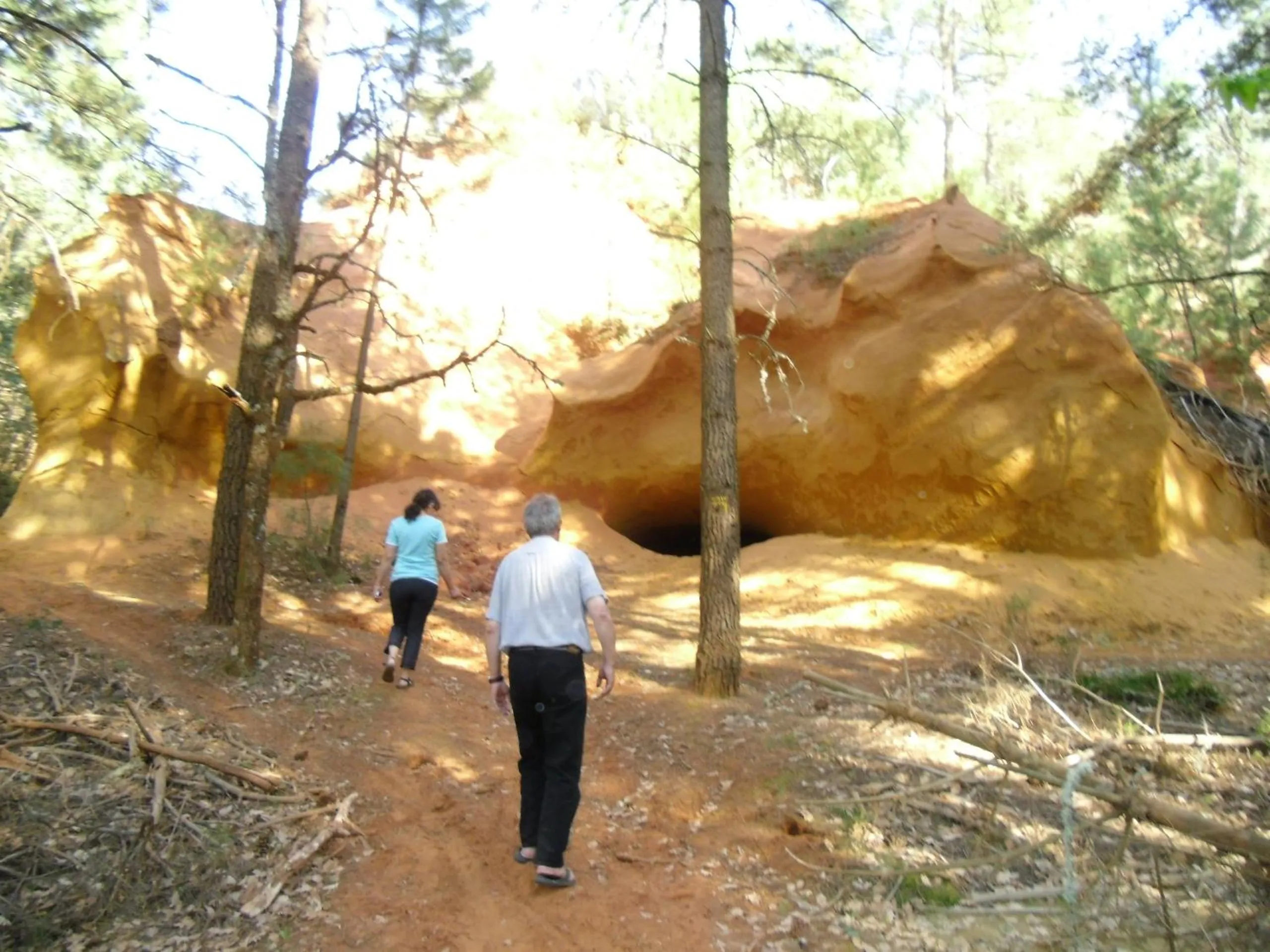 Natural landscape in La Colline des Ocres Village de vacances 3 étoiles