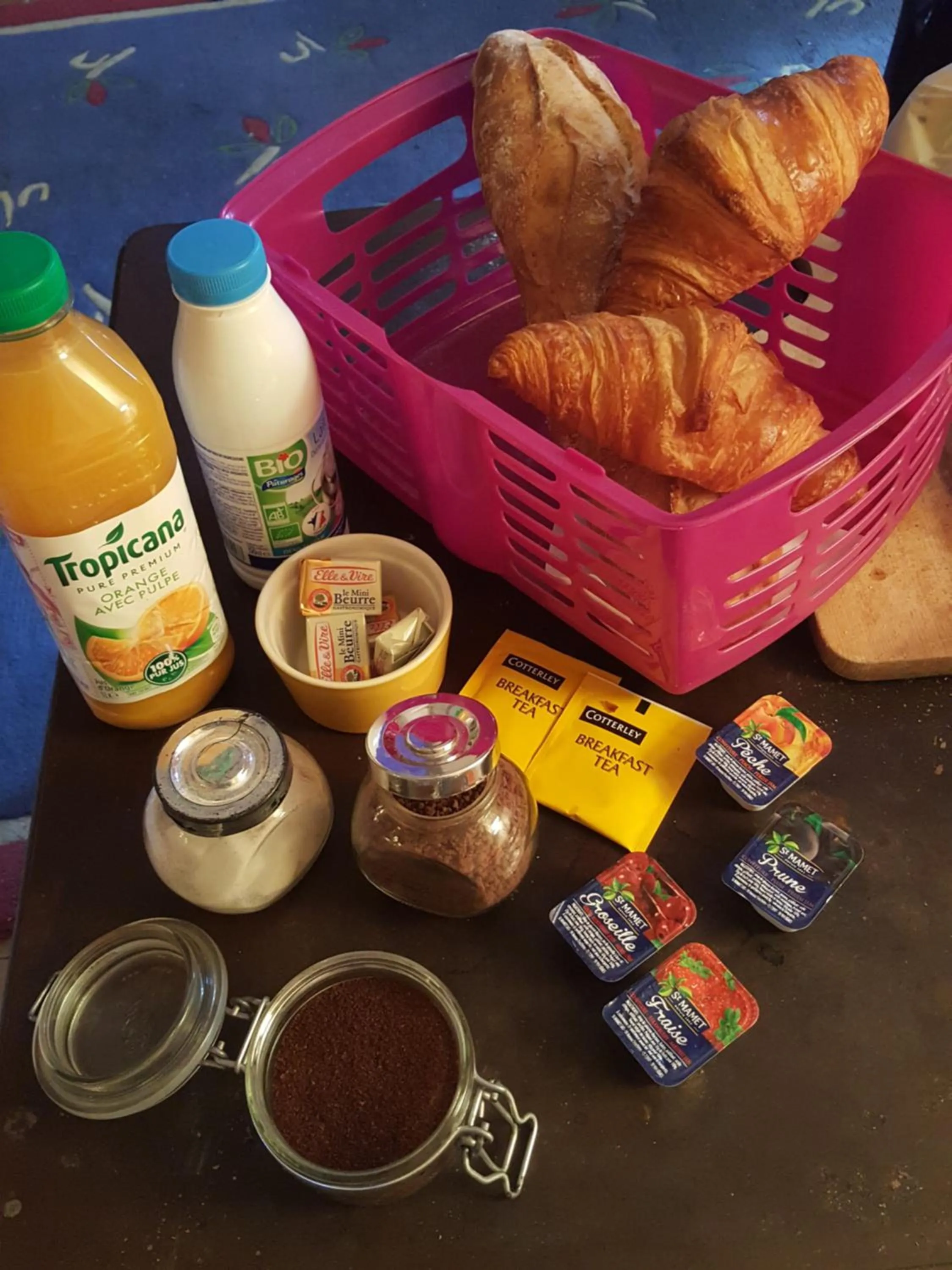 Breakfast in La Colline des Ocres Village de vacances 3 étoiles