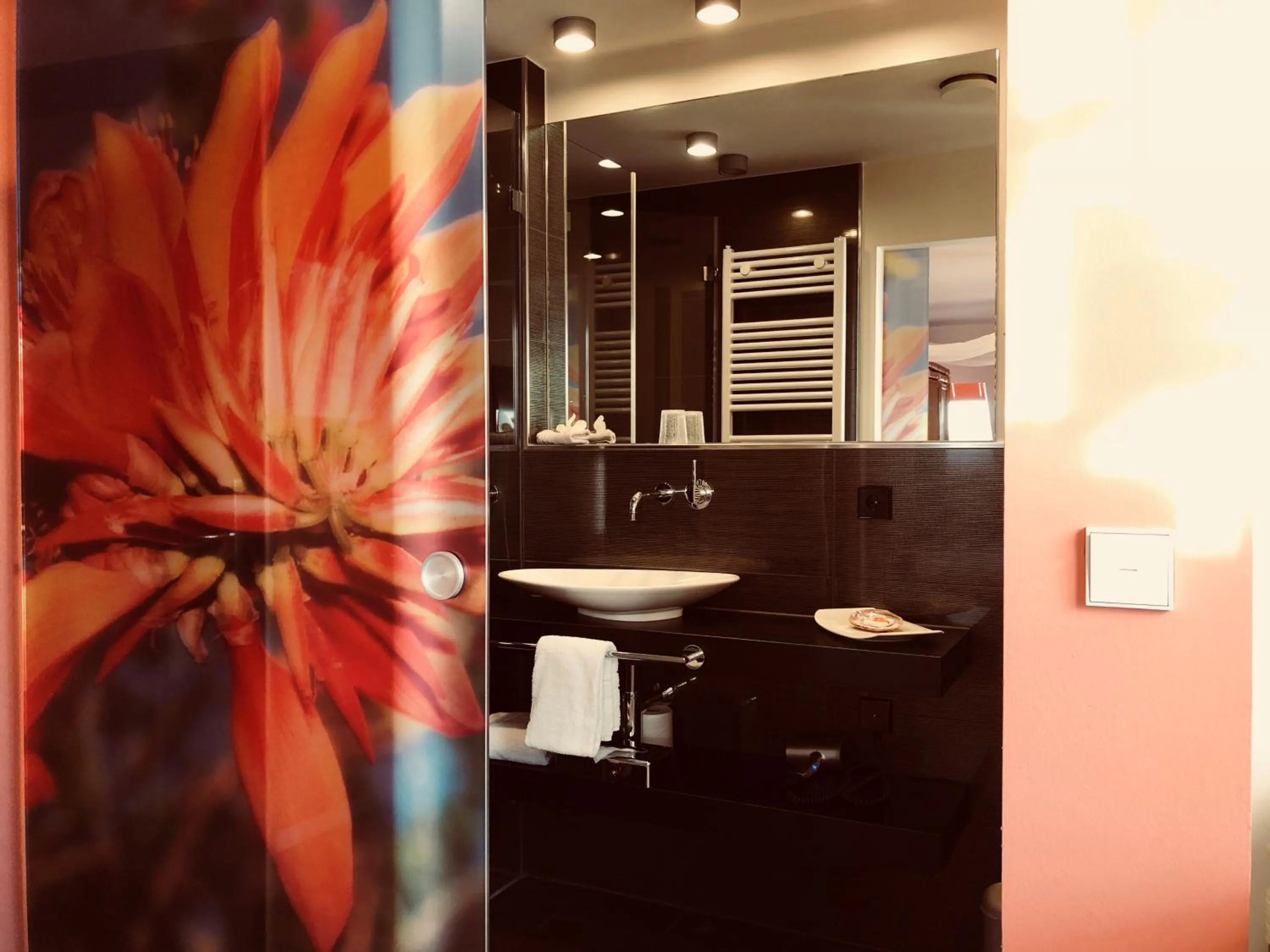 Hotel TraumRaum - "SELF CHECK IN"