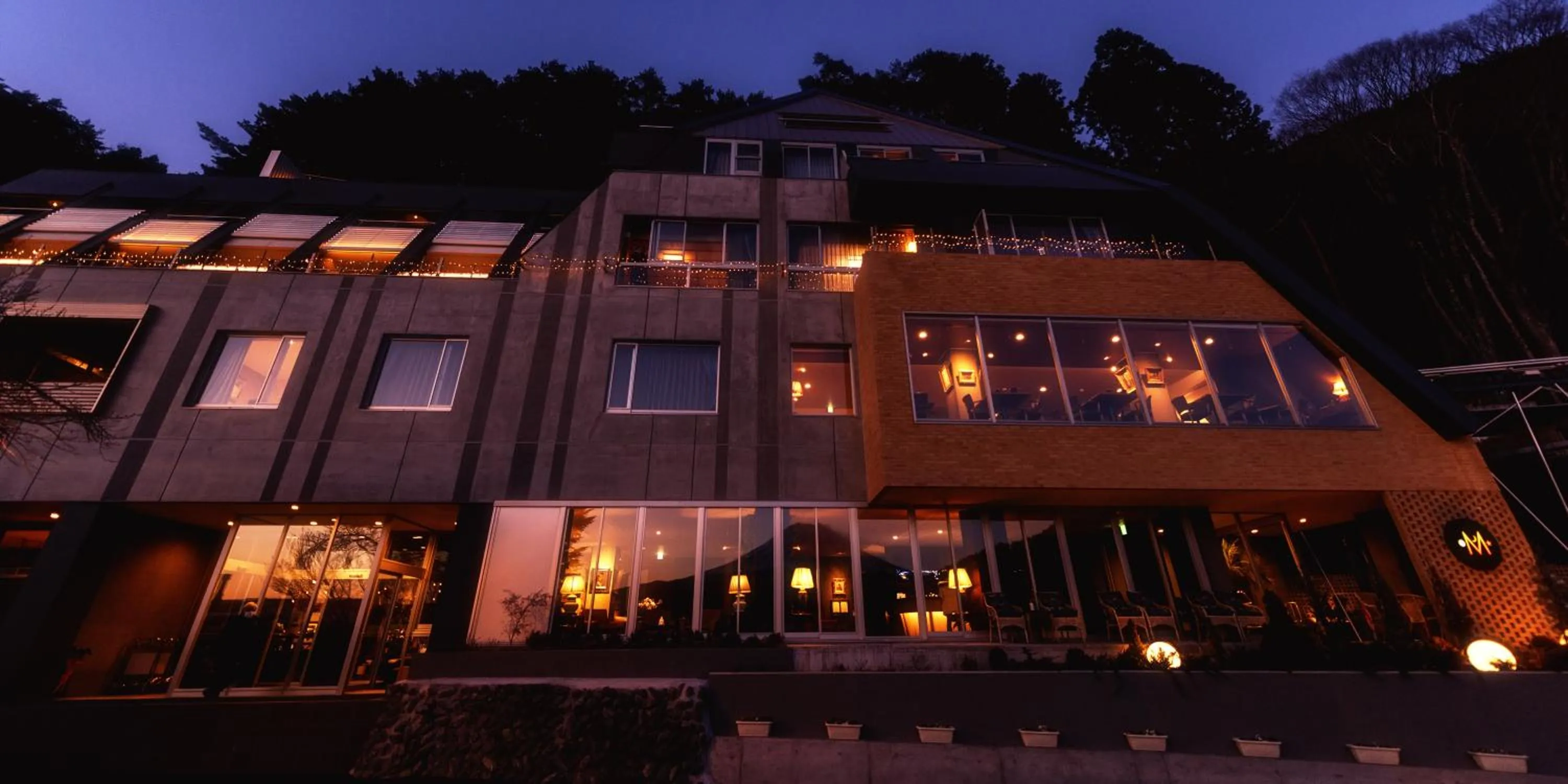 Facade/entrance in Mizno Hotel