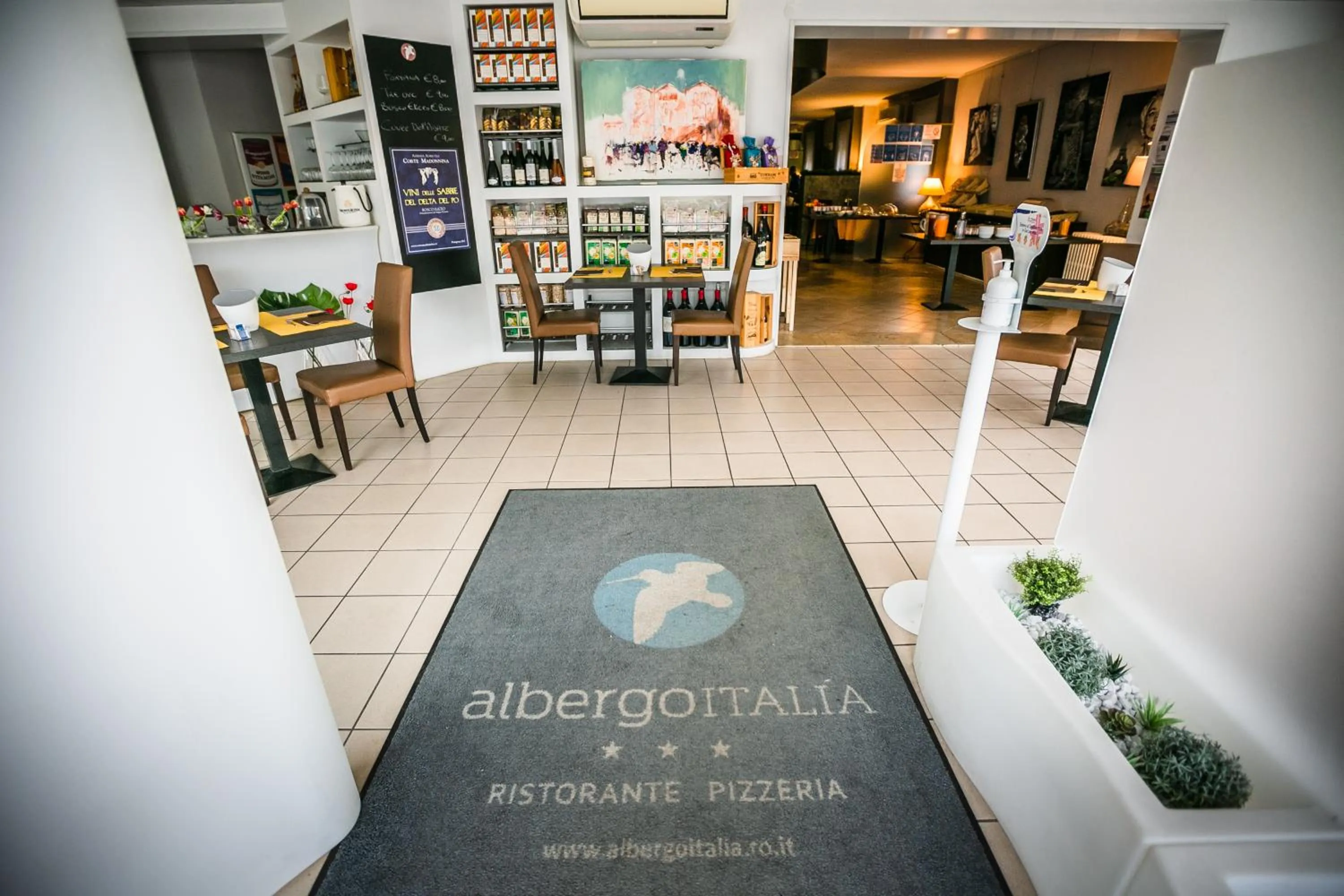 Restaurant/places to eat in Albergo Italia